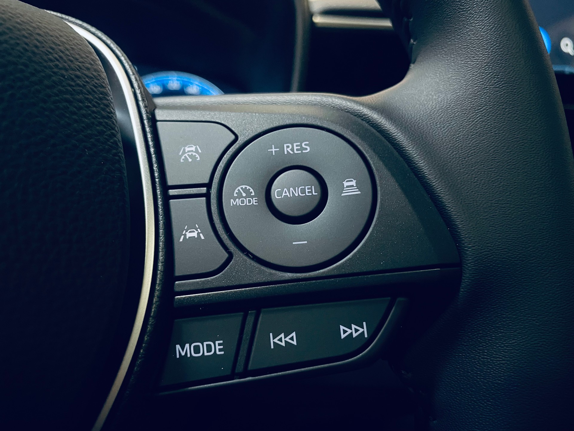 TOYOTA Corolla Touring Sports 2.0 HSD Premium e-CVT-image-17