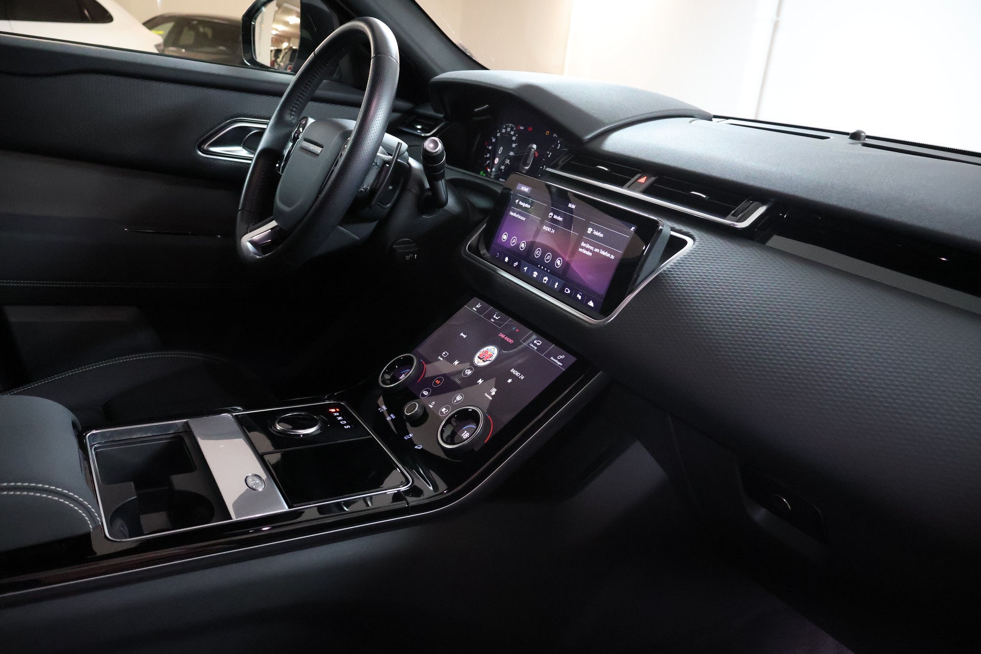 LAND ROVER Range Rover Velar P 250 Automatic-image-11