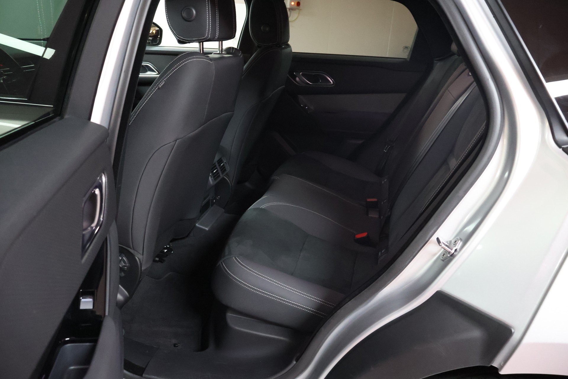 LAND ROVER Range Rover Velar P 250 Automatic-image-14