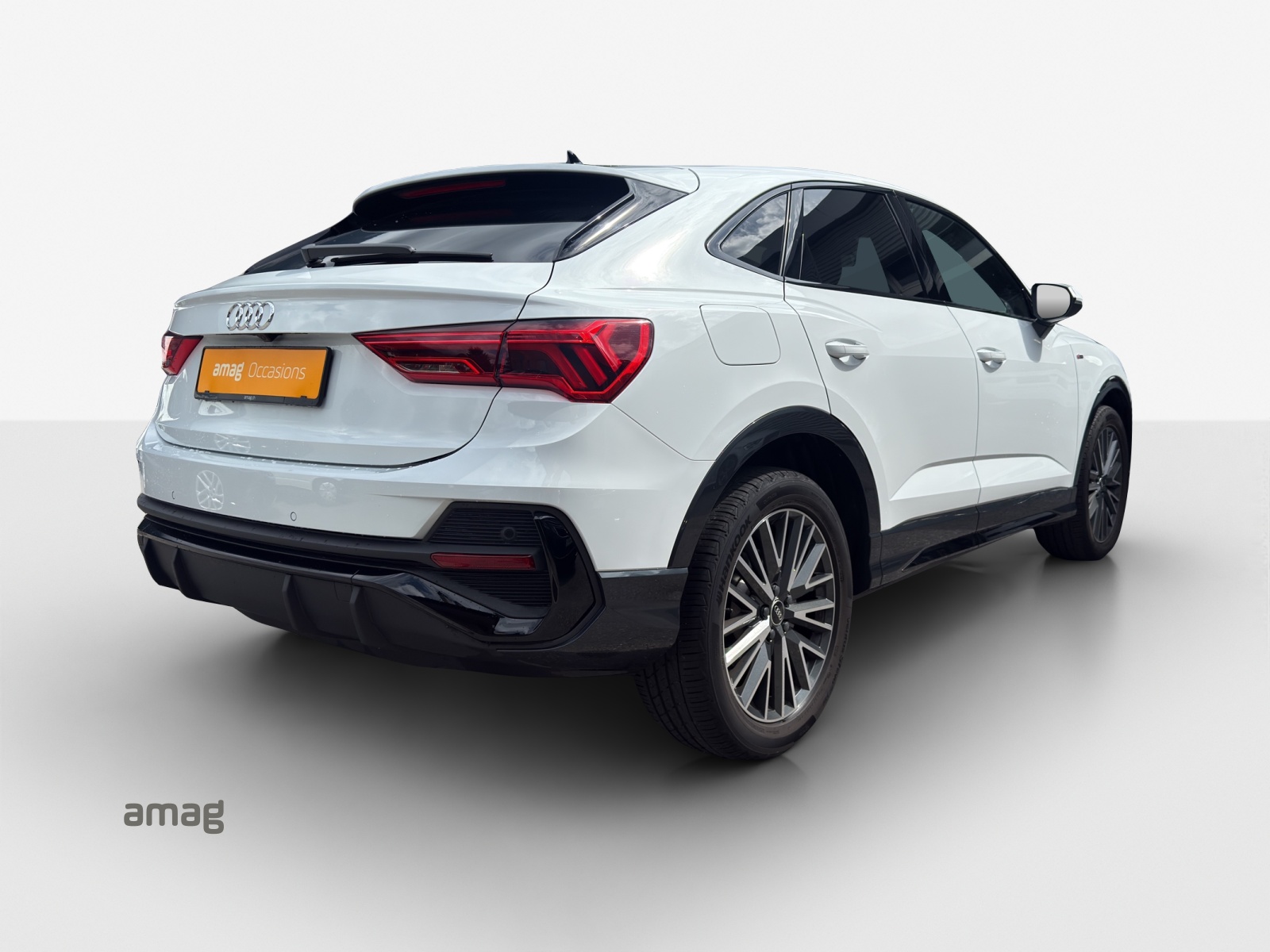 AUDI Q3 Sportback 35 TFSI S line Attraction S-tronic-image-4