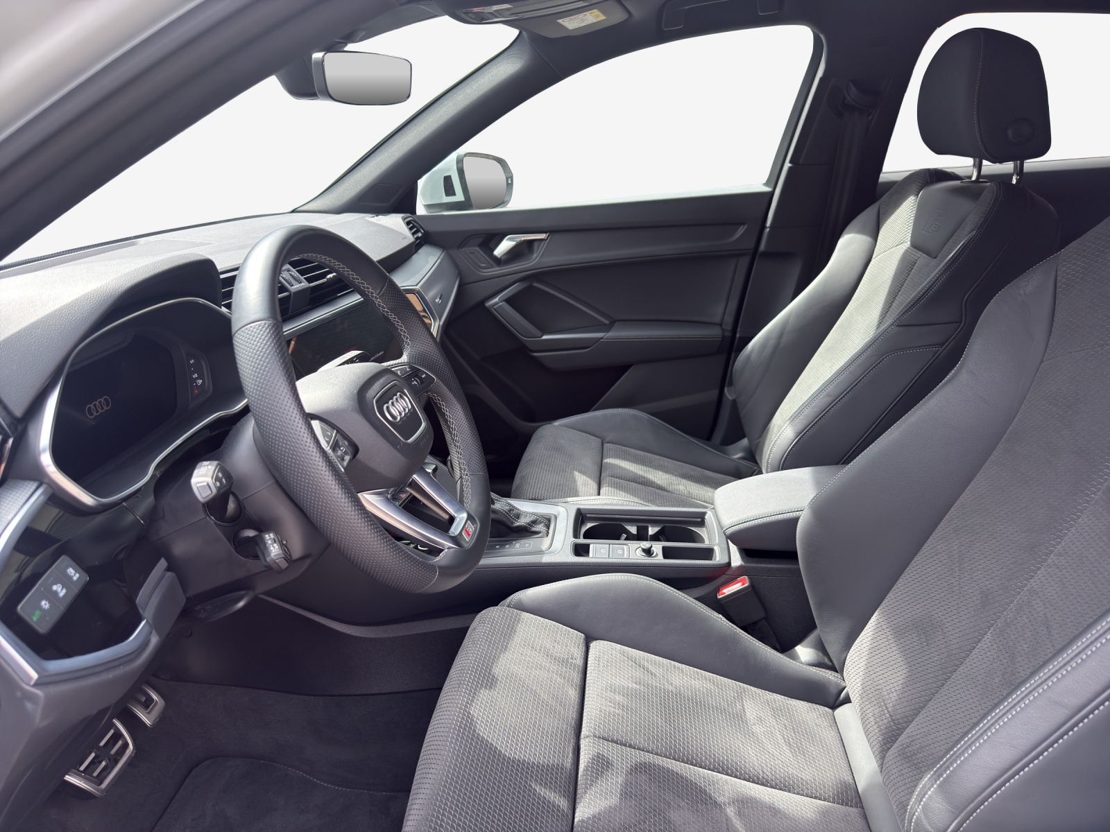 AUDI Q3 Sportback 35 TFSI S line Attraction S-tronic-image-7