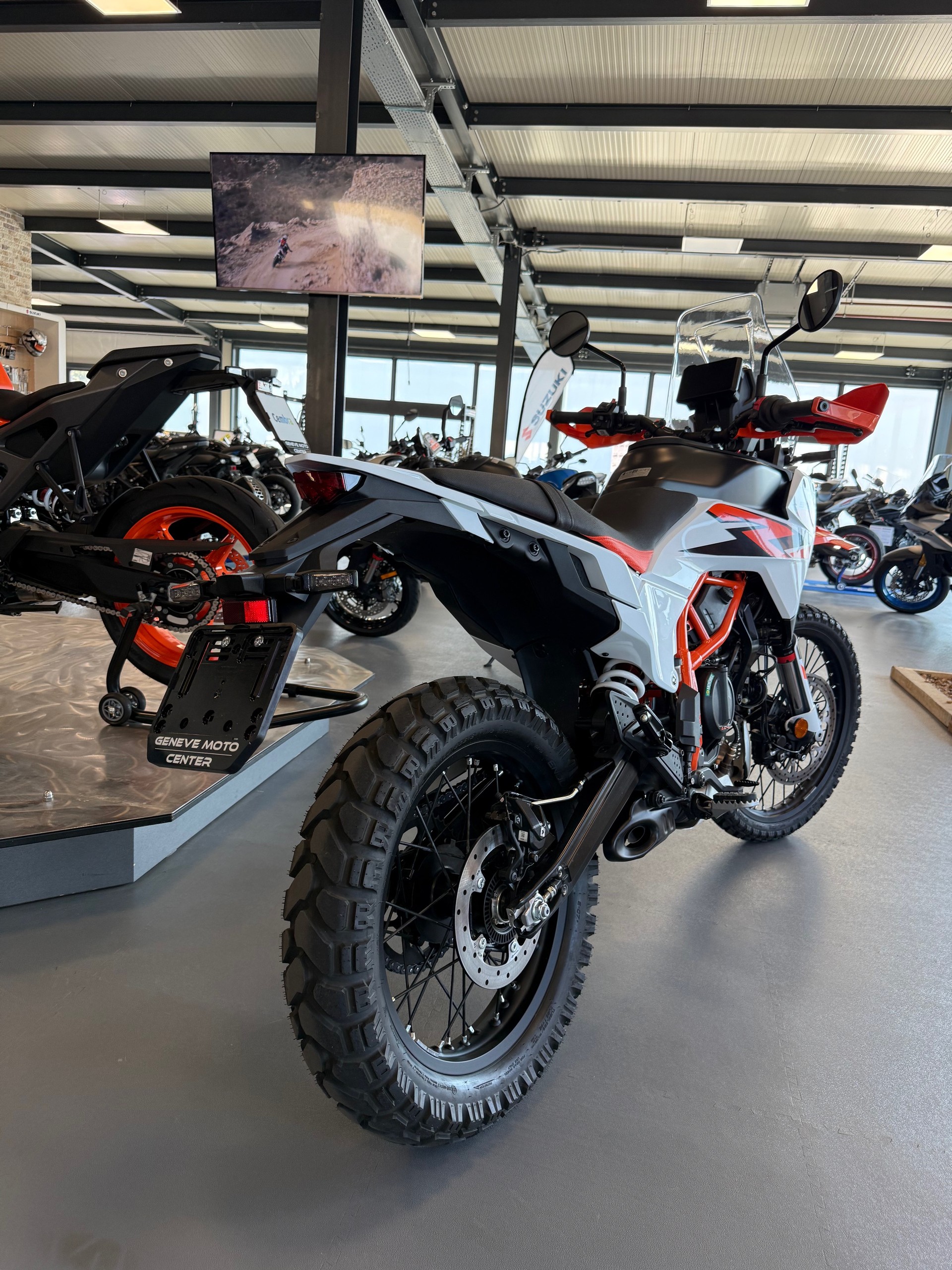 KTM 390 Adventure R-showroom-element-3