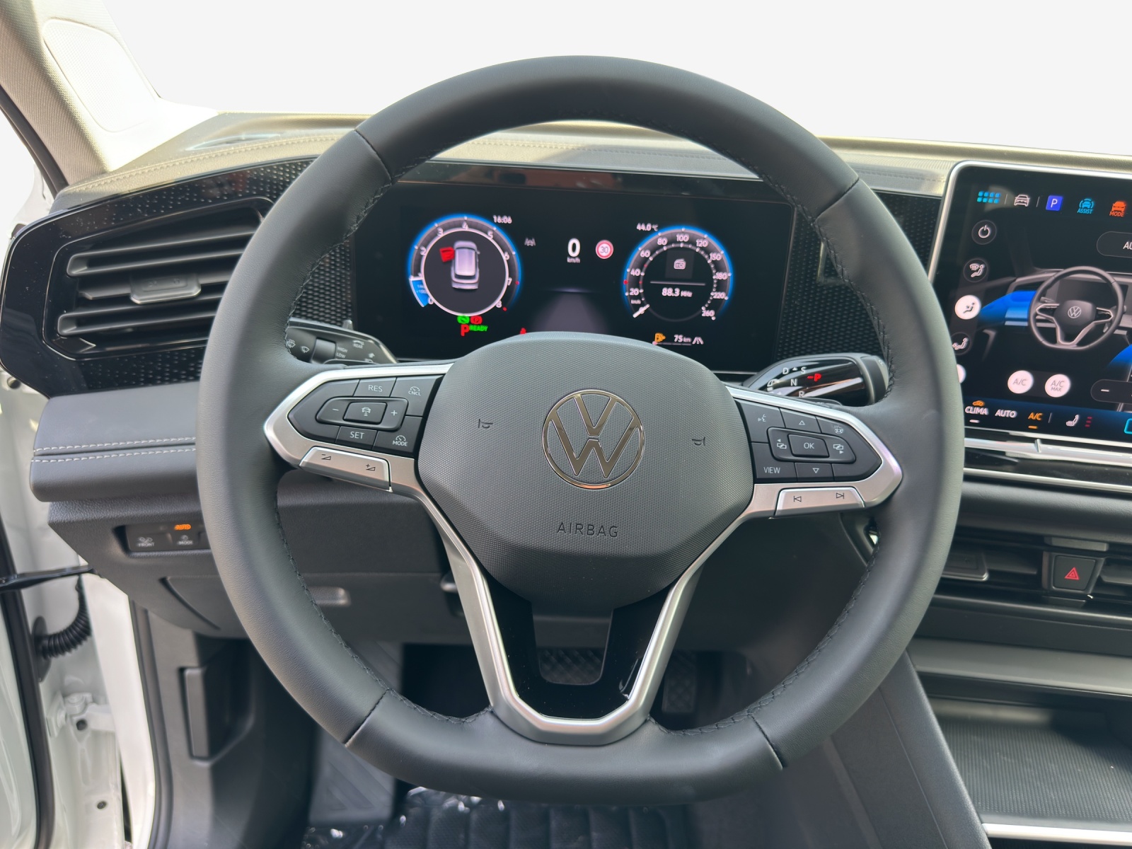 VW Tiguan 1.5 TSI evo2 mHEV Life DSG-image-9