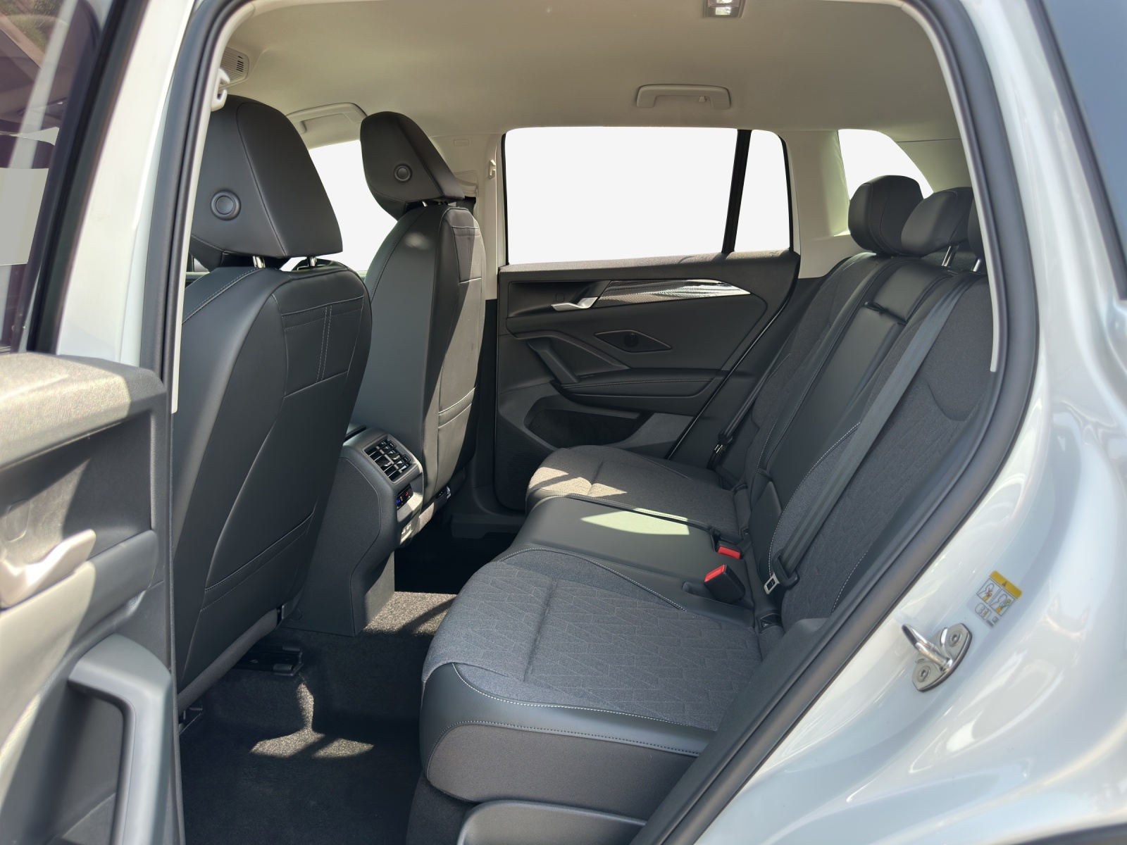 VW Tiguan 1.5 TSI evo2 mHEV Life DSG-image-11