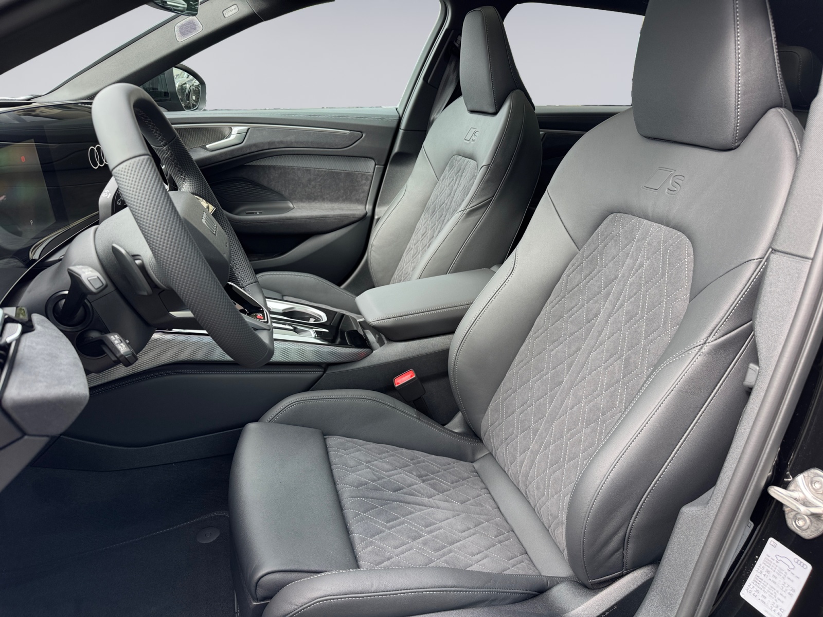 AUDI A6 Avant e-hybrid quattro 220 kW S tronic-image-6
