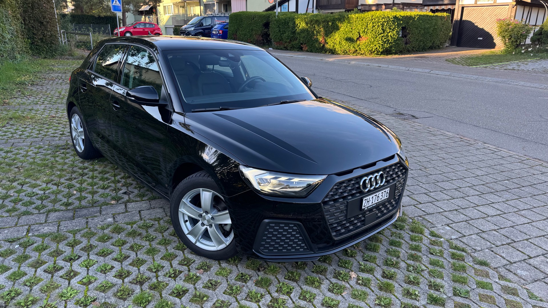 AUDI A1 Sportback 30 TFSI Attraction S-tronic-image-0