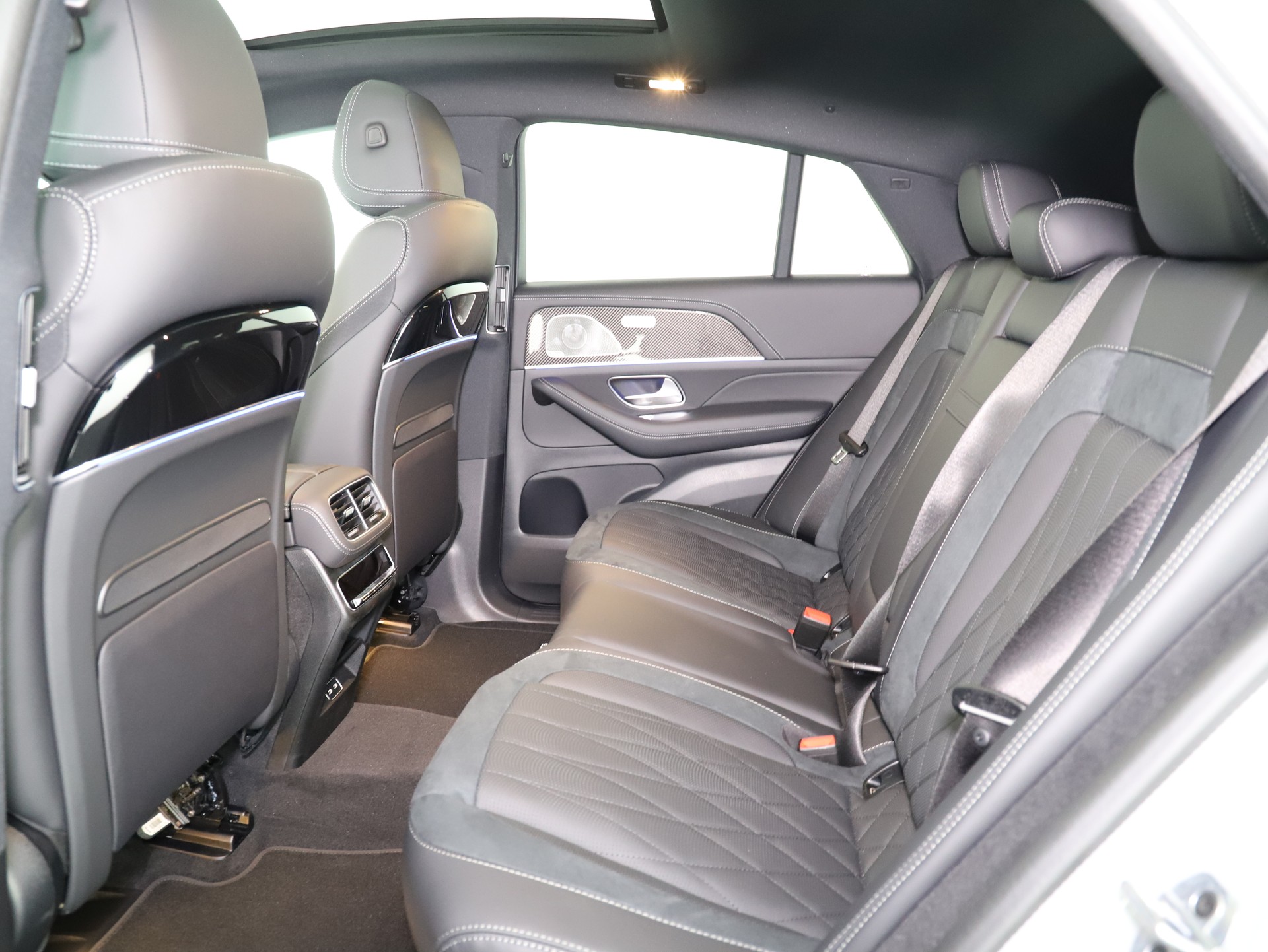MERCEDES-BENZ GLE Coupé 53 AMG Hybrid 4Matic+ 9G-Tronic-image-10