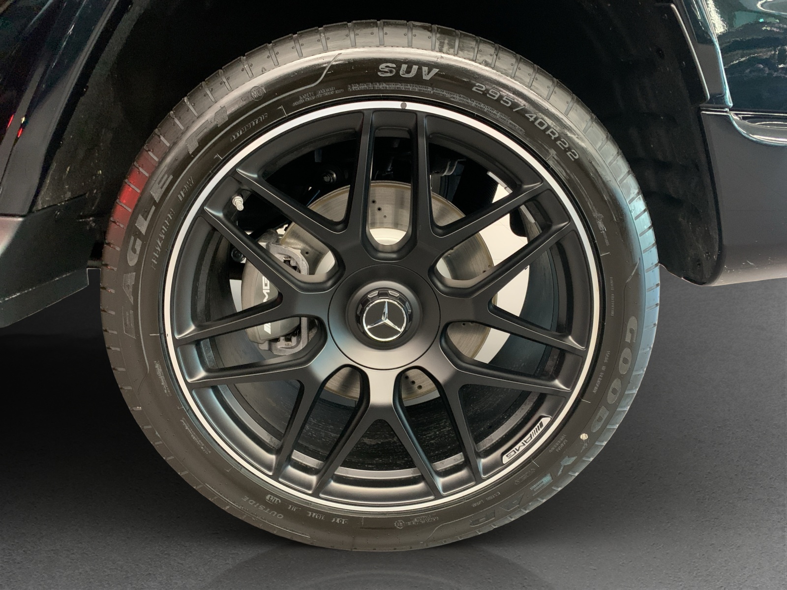 MERCEDES-BENZ G 63 AMG-image-12