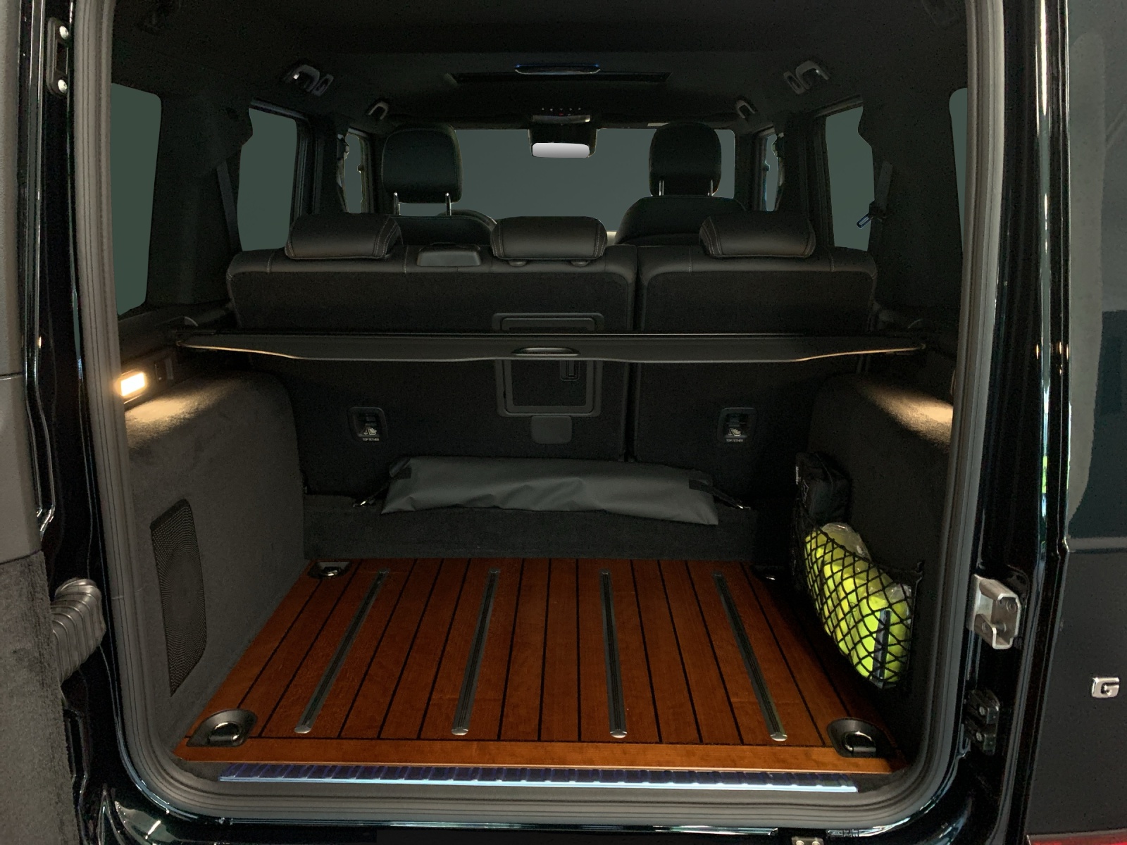 MERCEDES-BENZ G 63 AMG-image-11
