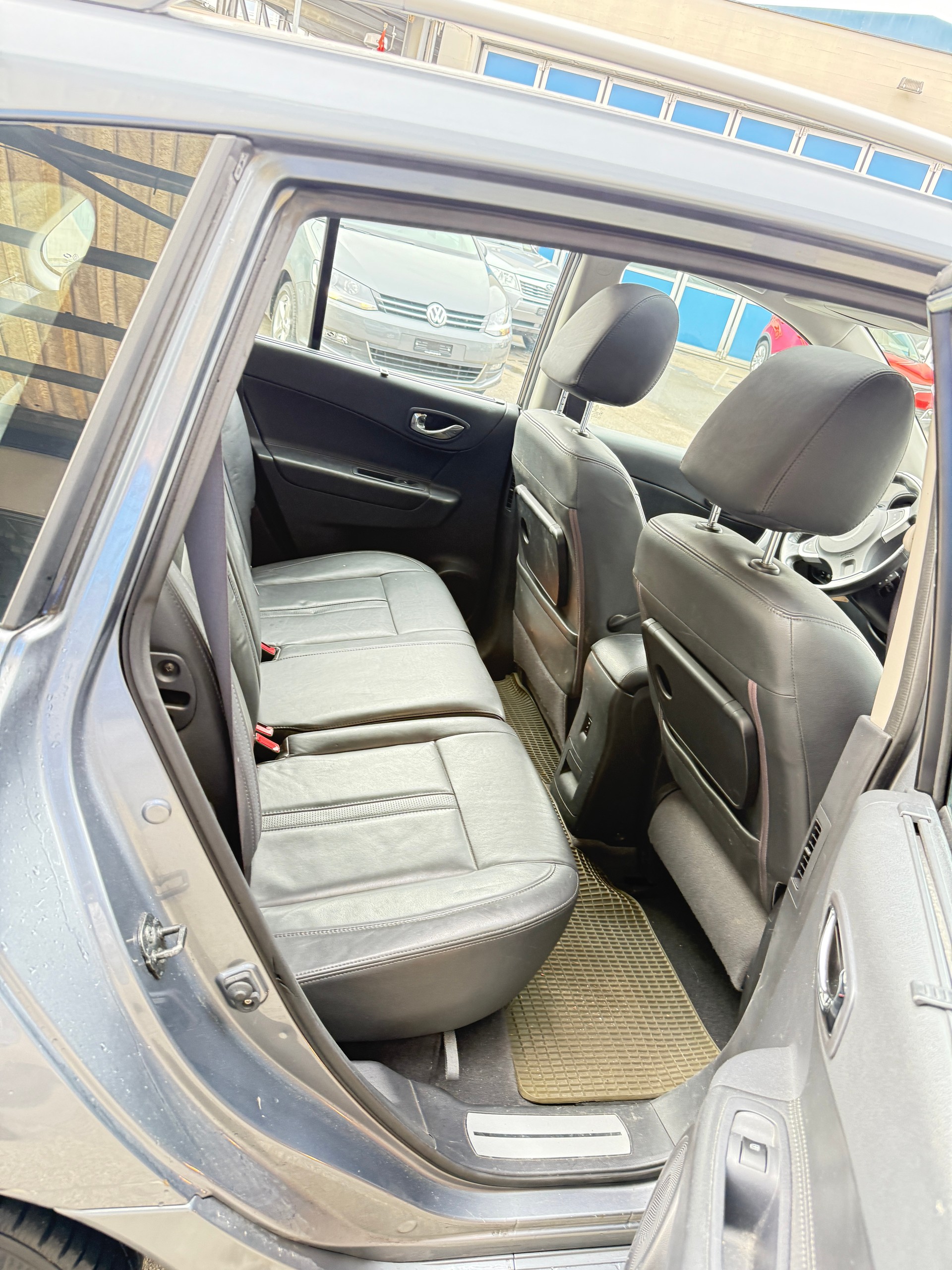 RENAULT Koleos 2.5 Dynamique Elégance 4x4-image-9