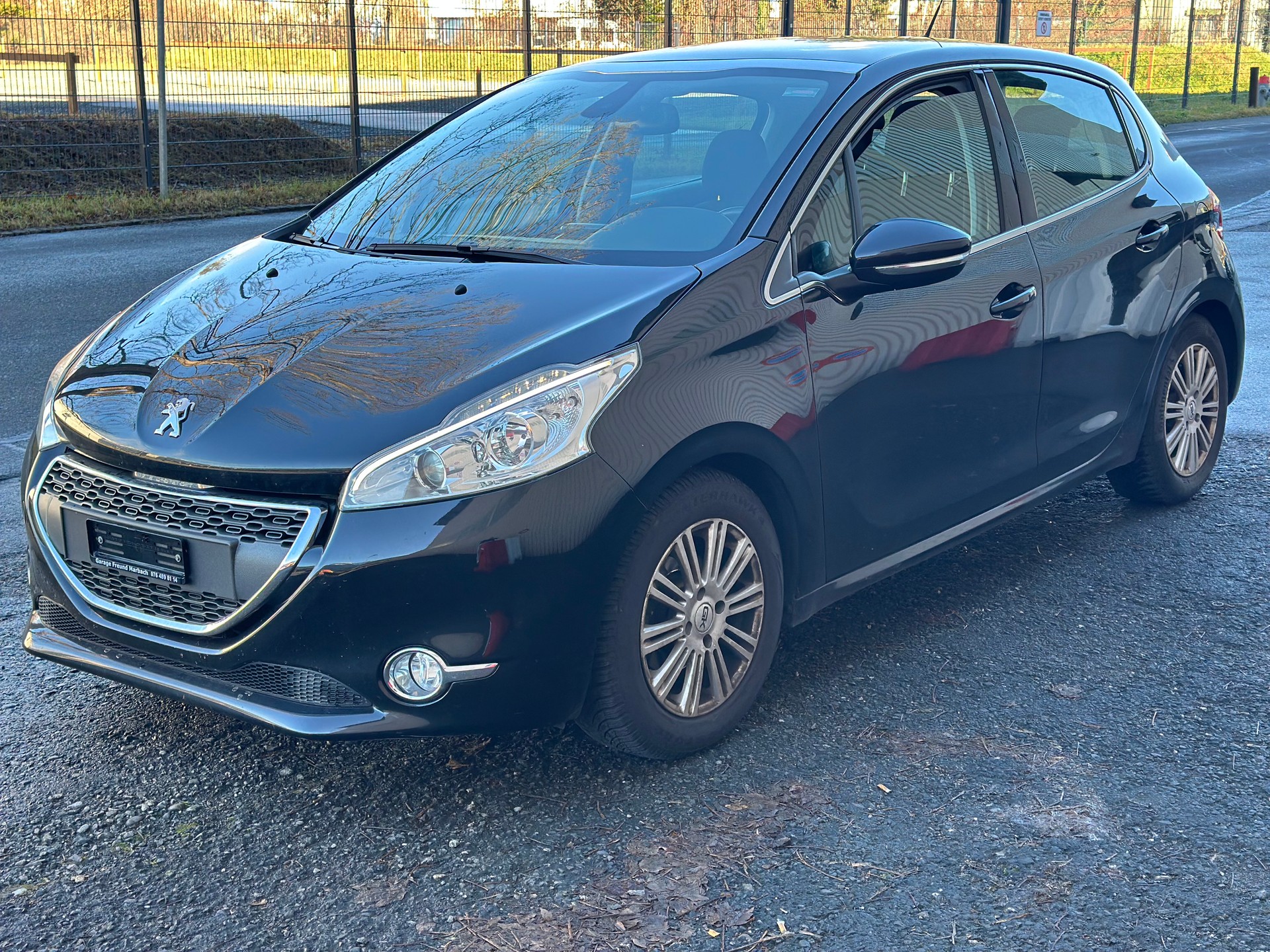 PEUGEOT 208 1.6 VTI Allure-image-2