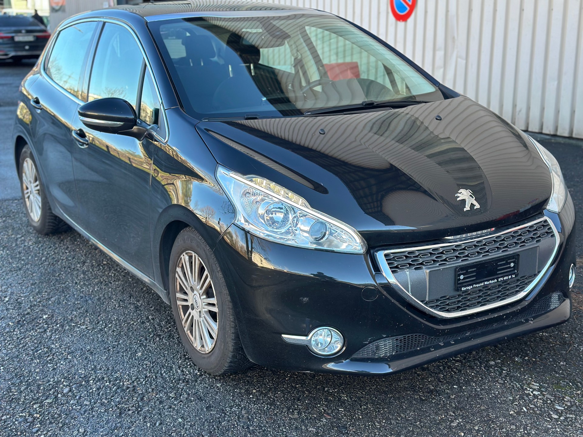 PEUGEOT 208 1.6 VTI Allure-image-1