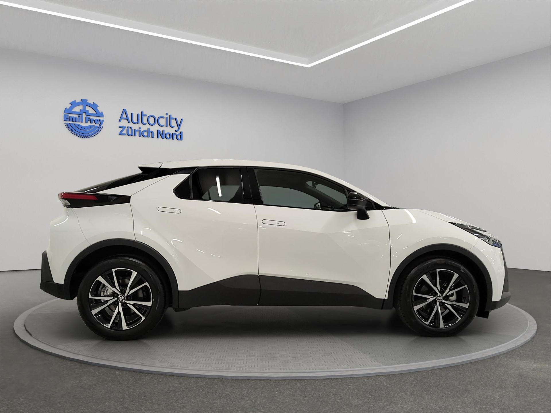 TOYOTA C-HR 1.8 HEV Trend-image-5