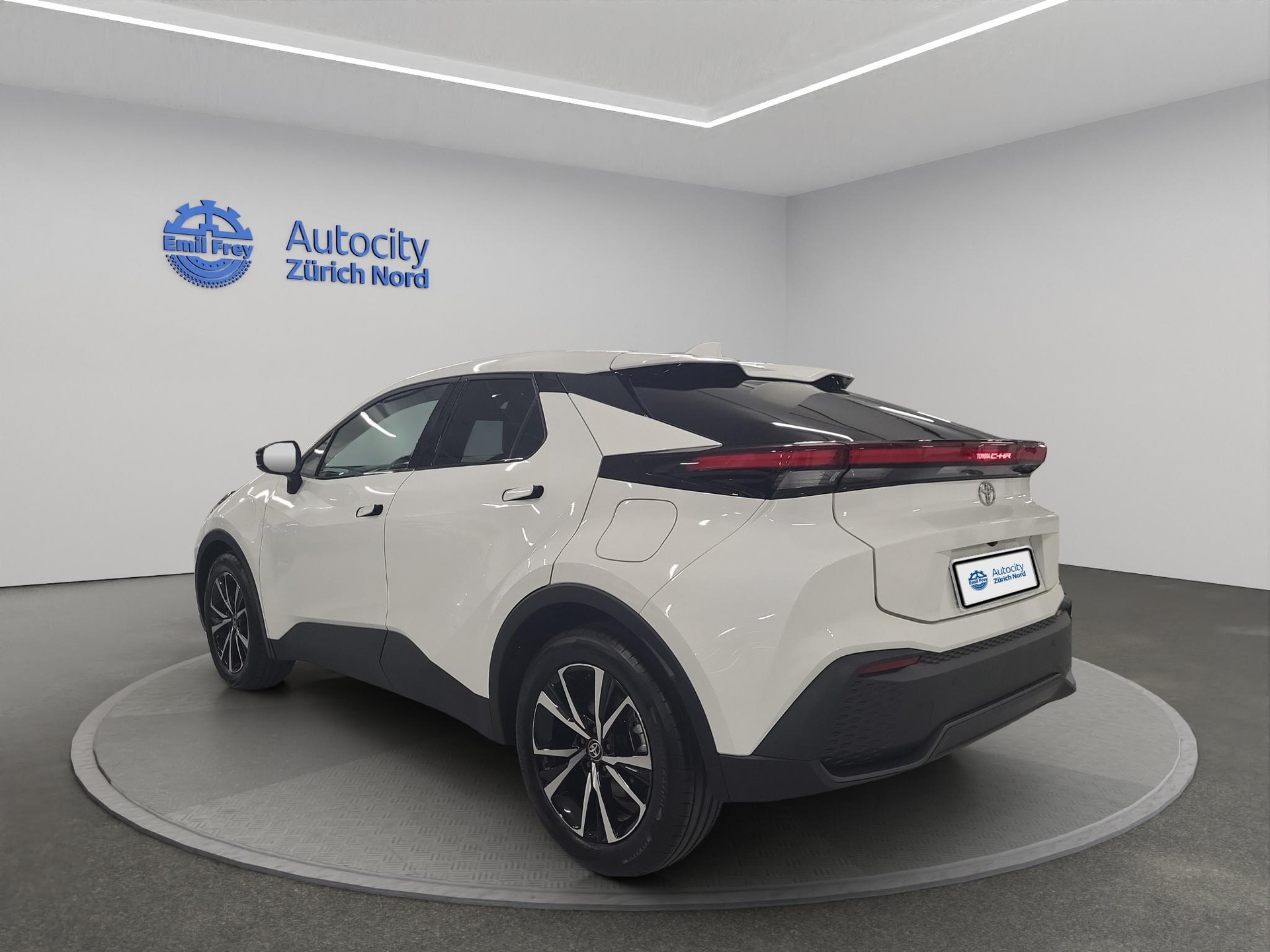 TOYOTA C-HR 1.8 HEV Trend-image-3