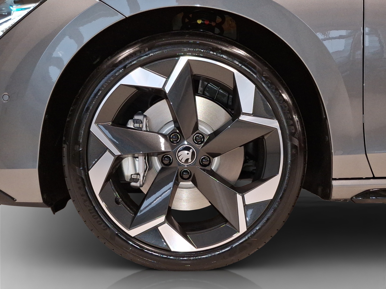 SKODA Superb Combi 2.0 TSI Sportline 4x4 DSG-image-13