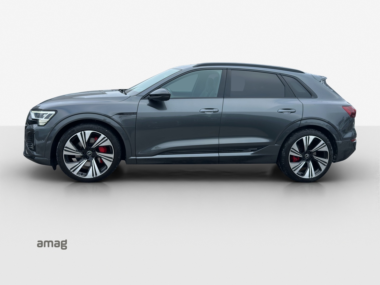 AUDI Q8 50 e-tron Black Edition quattro-image-1
