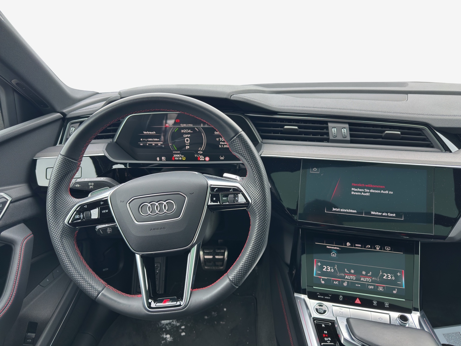 AUDI Q8 50 e-tron Black Edition quattro-image-11
