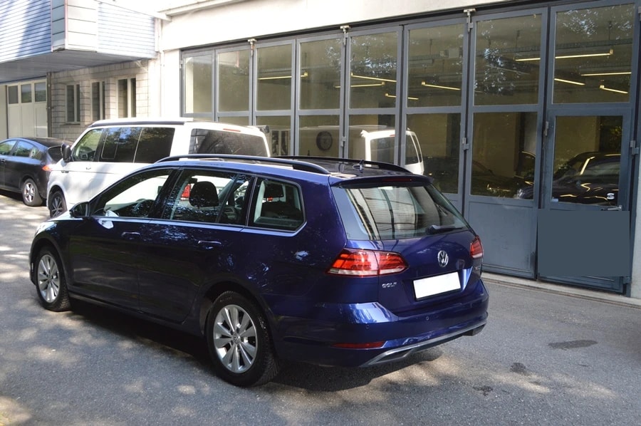 VW Golf Variant 2.0 TDI Comfortline 4Motion DSG-image-13