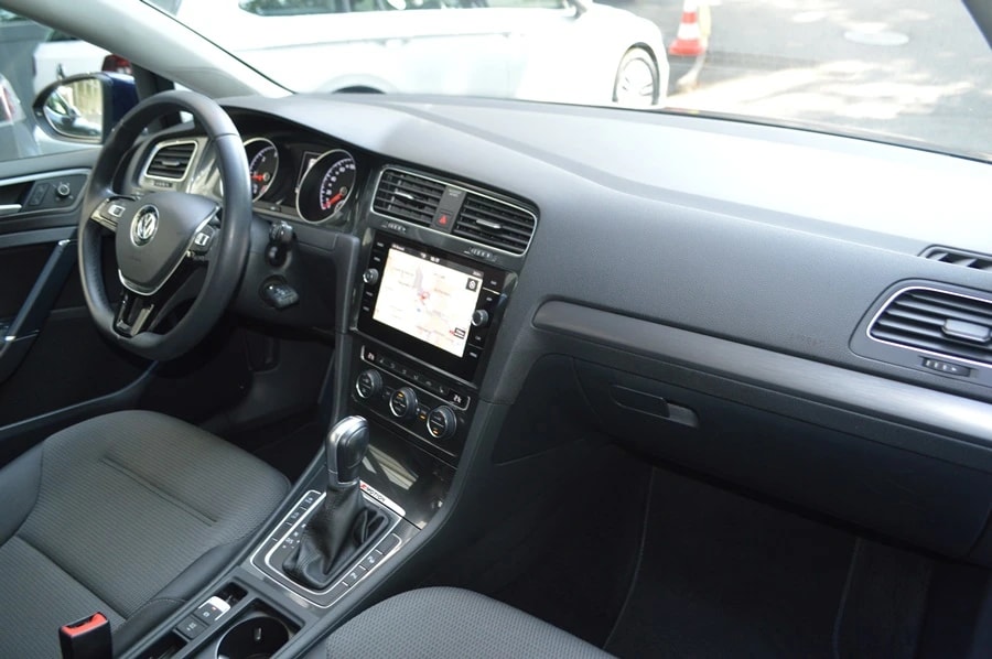 VW Golf Variant 2.0 TDI Comfortline 4Motion DSG-image-6