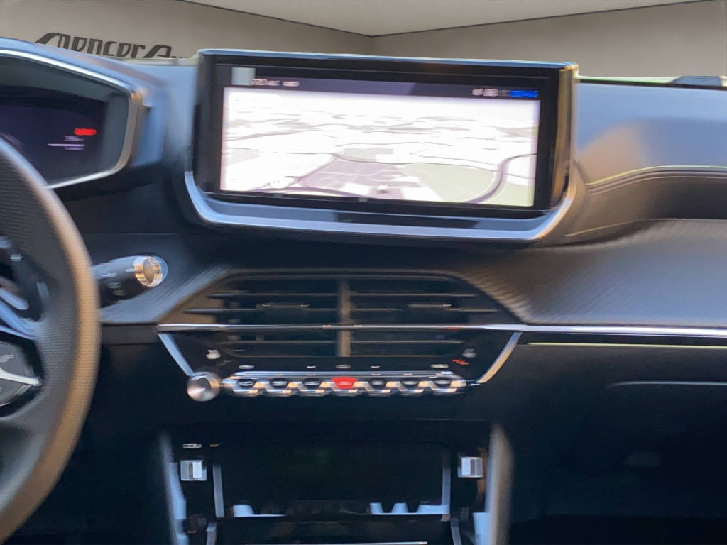 PEUGEOT 208 Hybrid 110 e-DCS6 GT-image-8