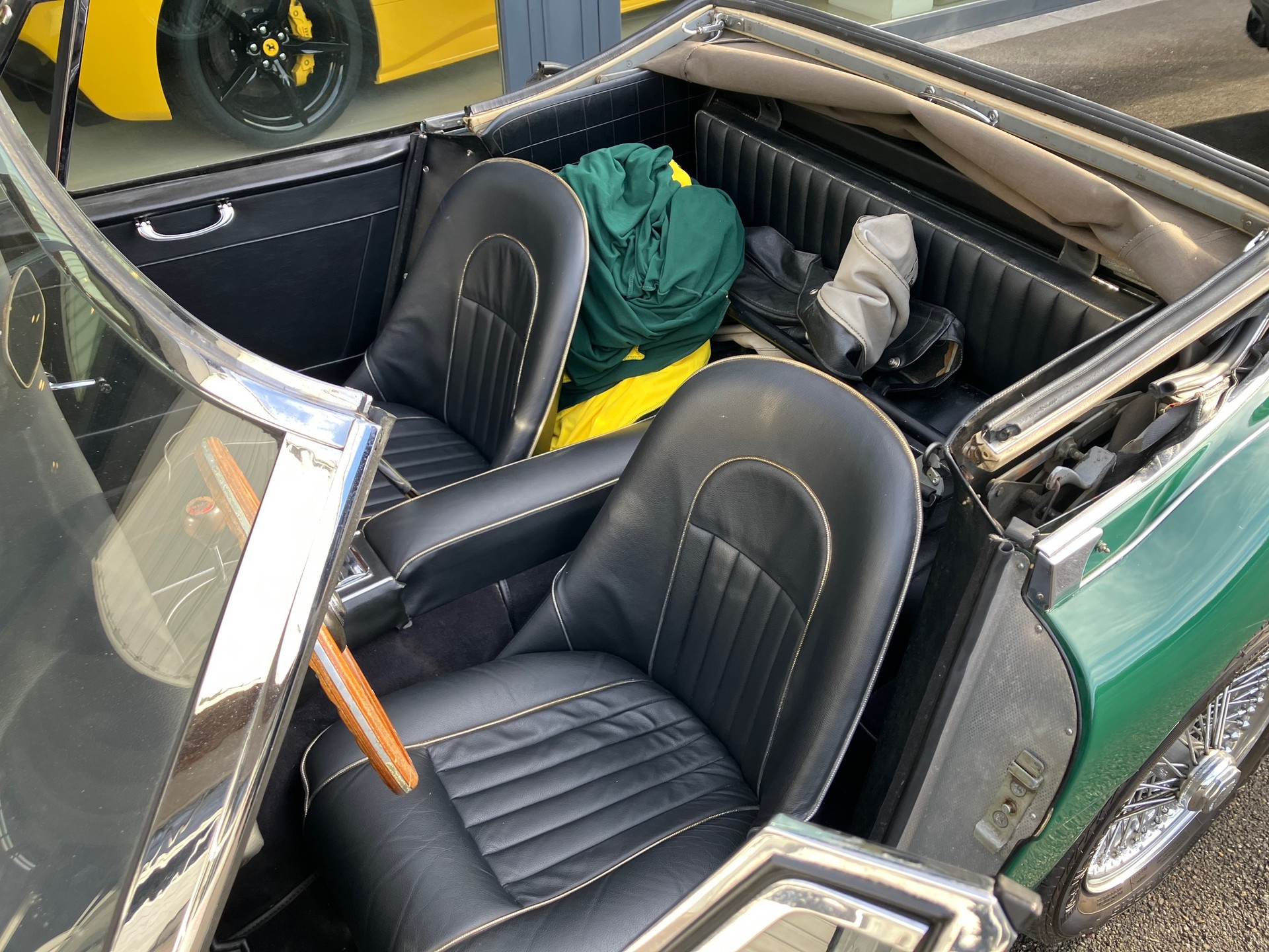 AUSTIN-HEALEY 3000 MK III-image-10