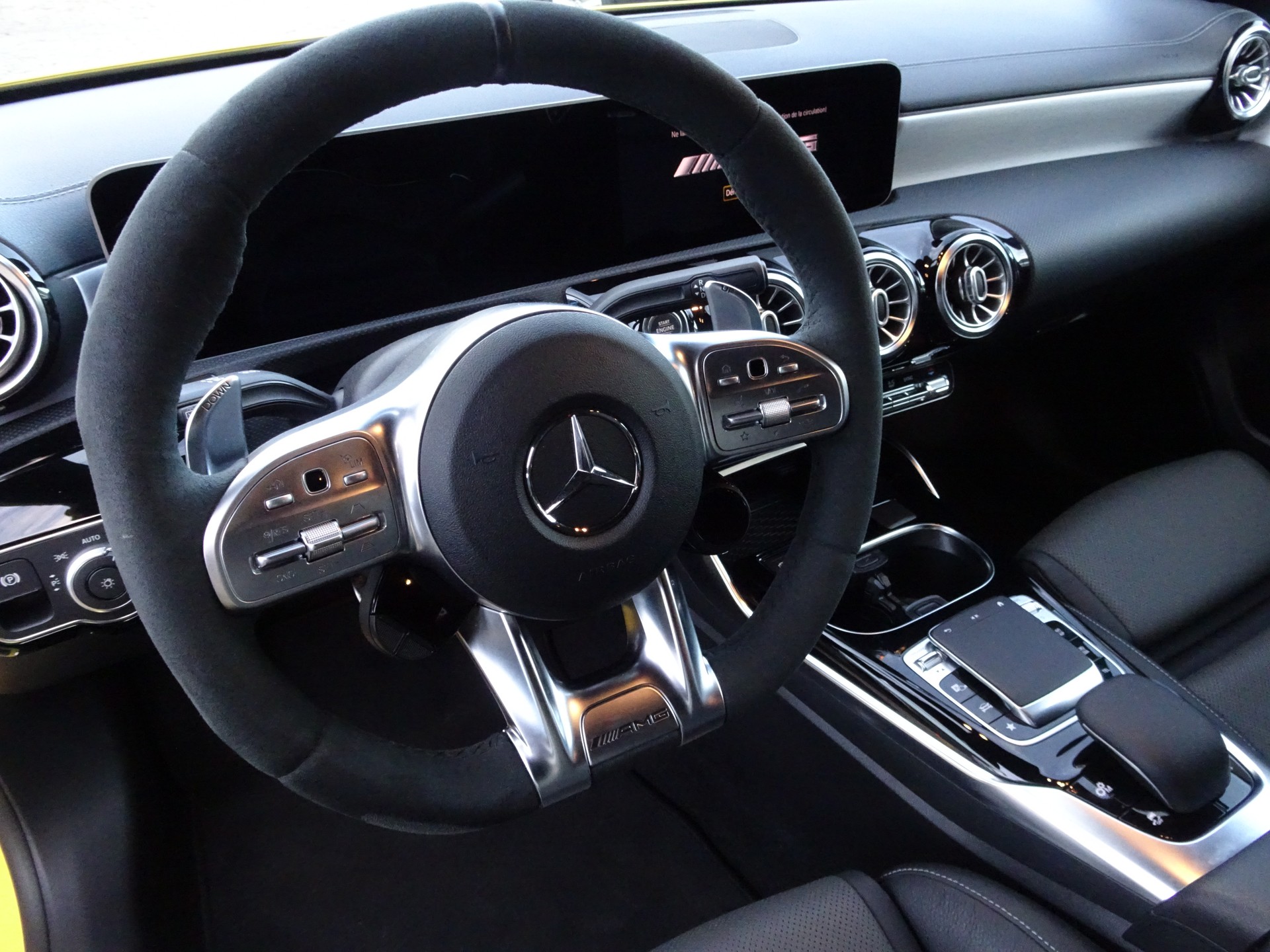 MERCEDES-BENZ A 35 AMG 4Matic Speedshift-image-8