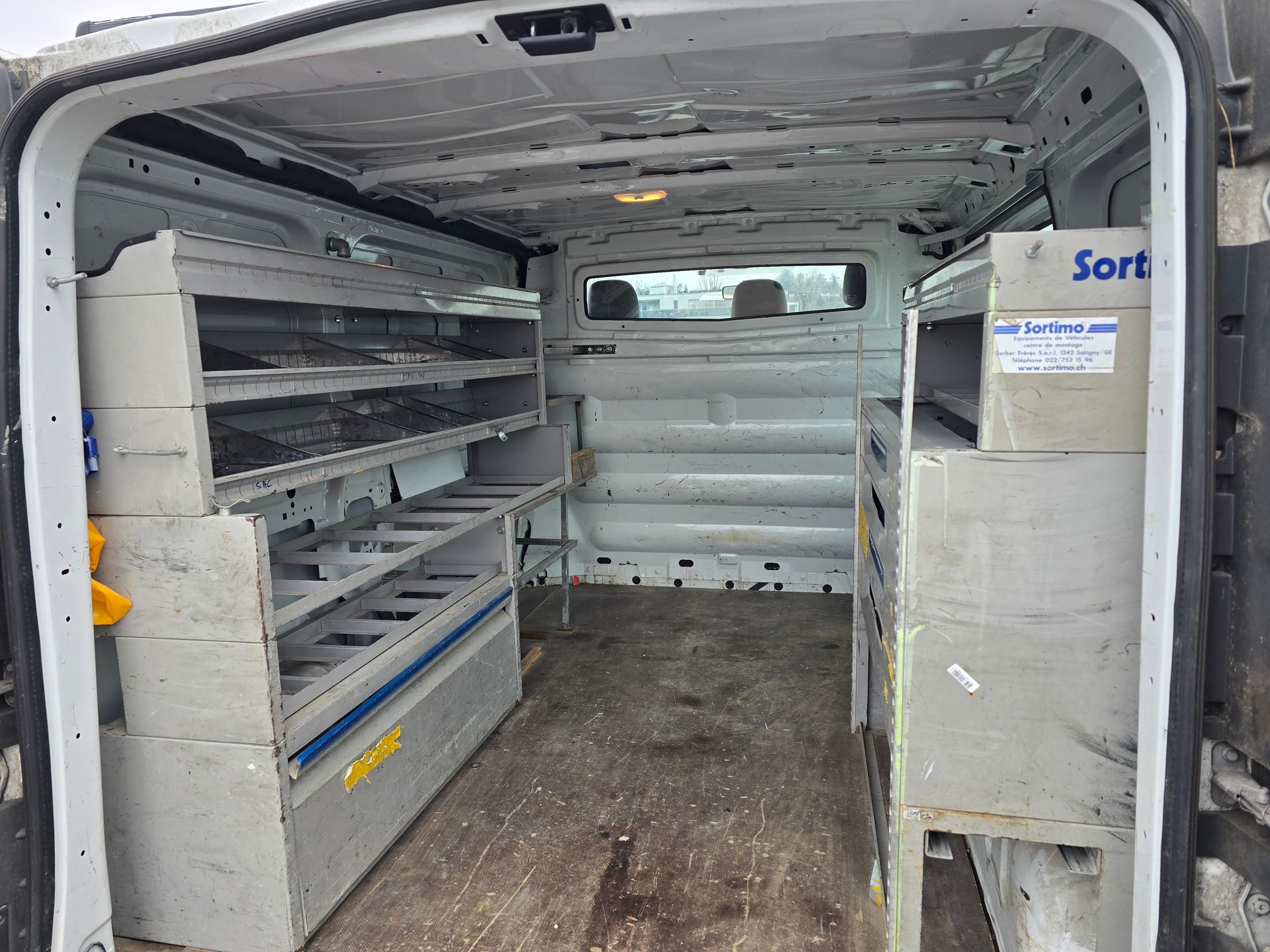 RENAULT Trafic 2.0 dCi 115 2.9t L1H1-image-4