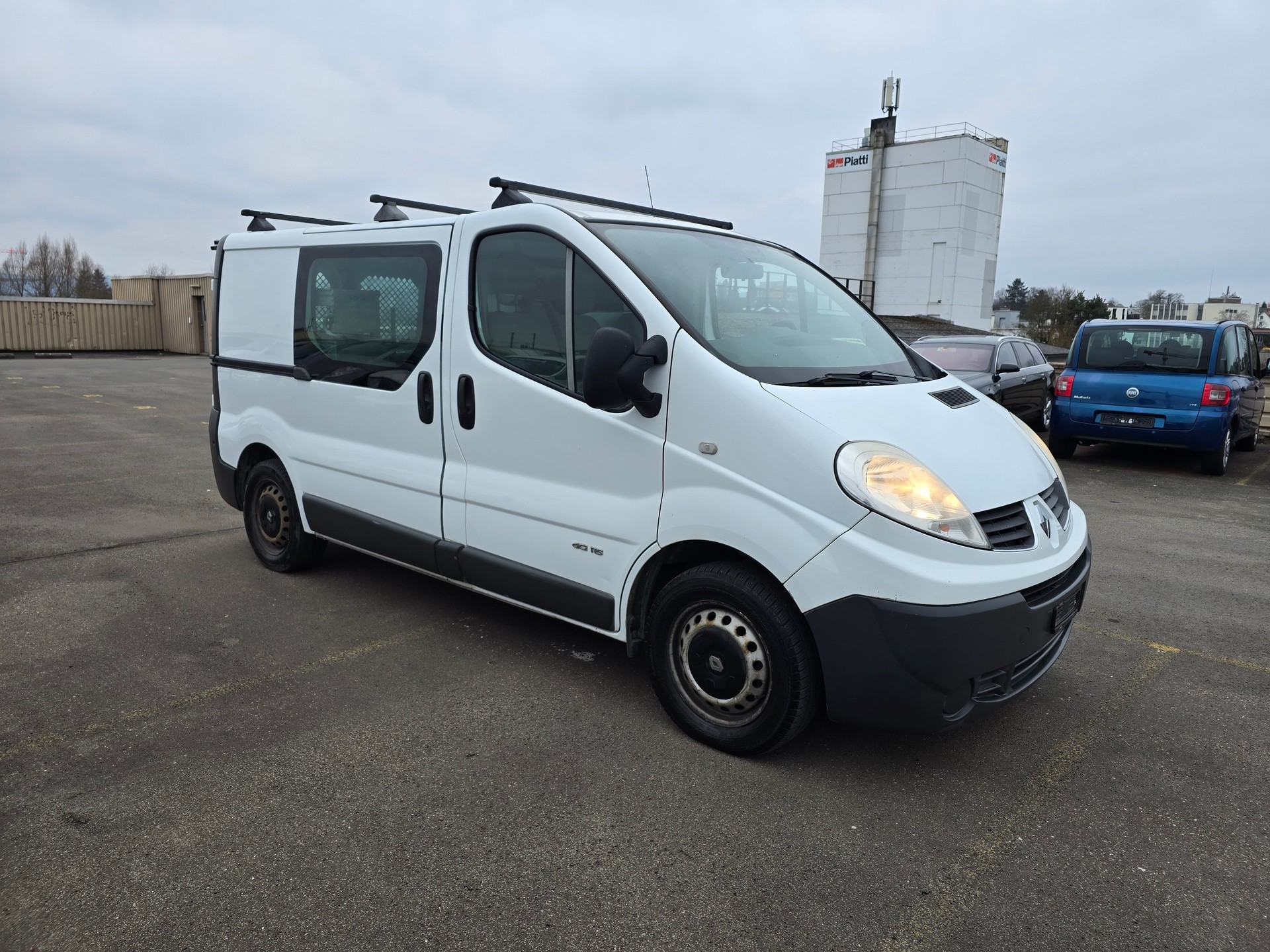 RENAULT Trafic 2.0 dCi 115 2.9t L1H1-image-0