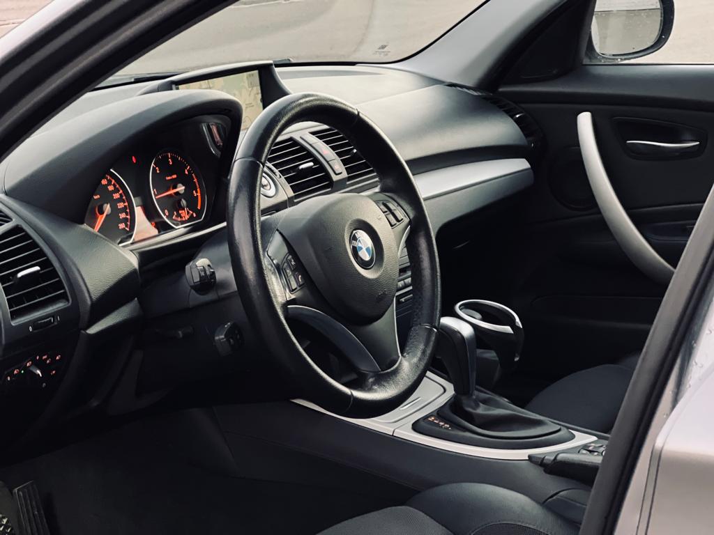 BMW 120d Dynamic Edition Steptronic-image-11