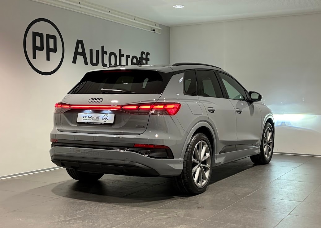 AUDI Q4 e-tron 45 Attraction quattro-image-14