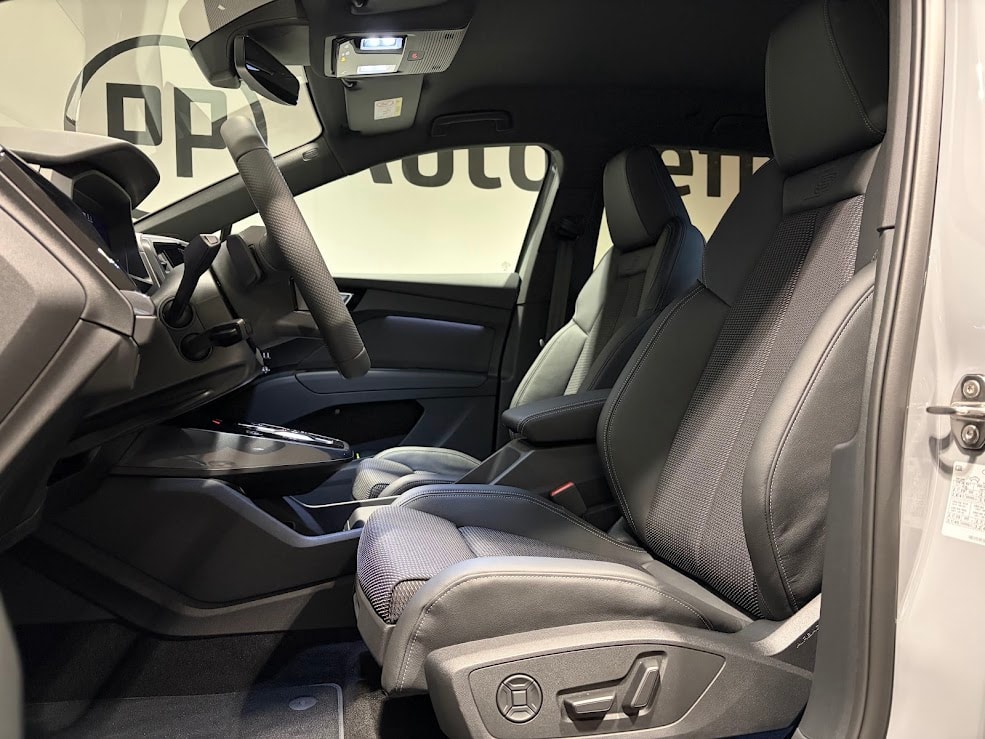 AUDI Q4 e-tron 45 Attraction quattro-image-3