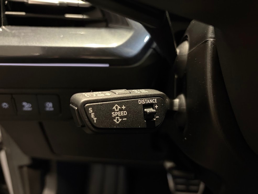 AUDI Q4 e-tron 45 Attraction quattro-image-6