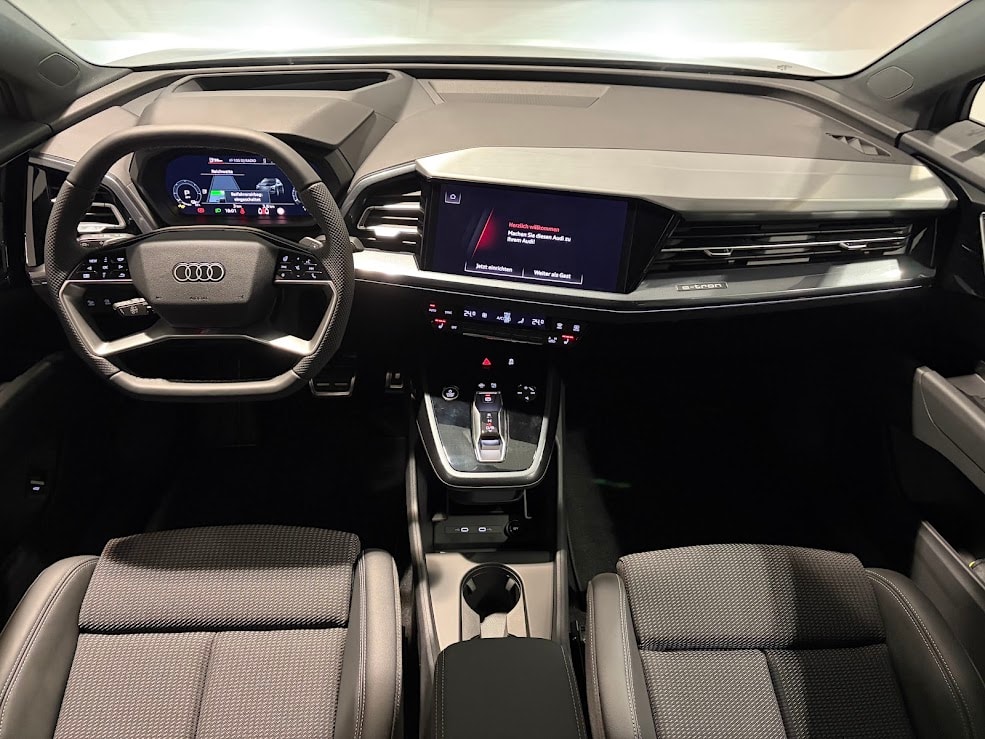 AUDI Q4 e-tron 45 Attraction quattro-image-11
