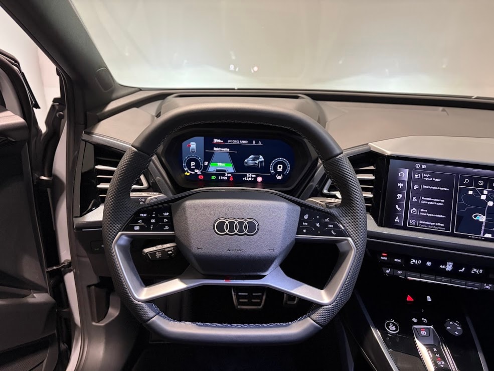 AUDI Q4 e-tron 45 Attraction quattro-image-5