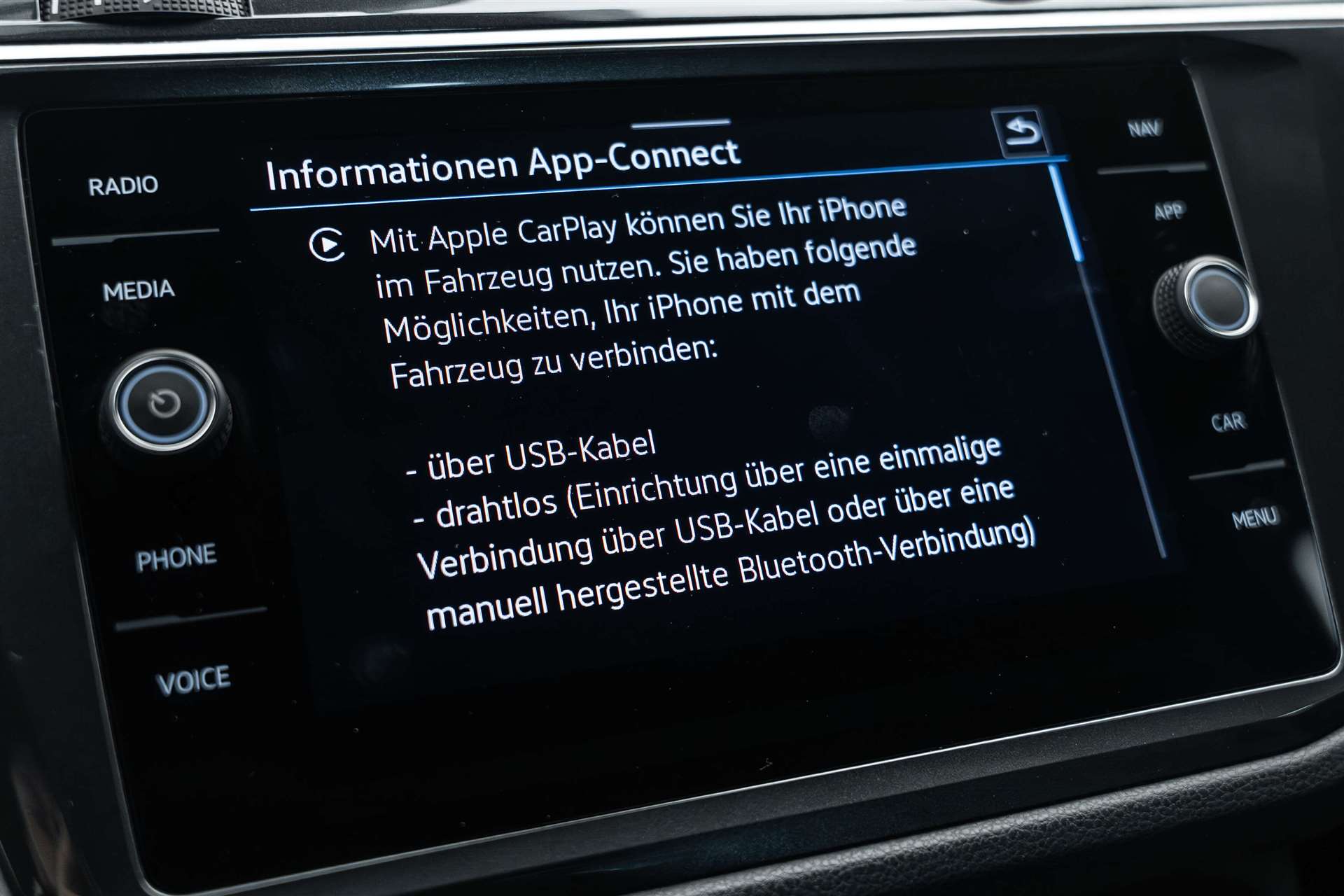 VW Tiguan 2.0 TDI SCR R-Line 4Motion DSG 200PS-image-19