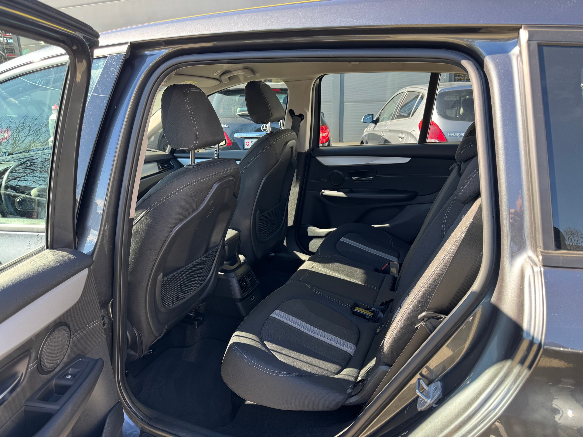 BMW 218d Gran Tourer Steptronic-image-8