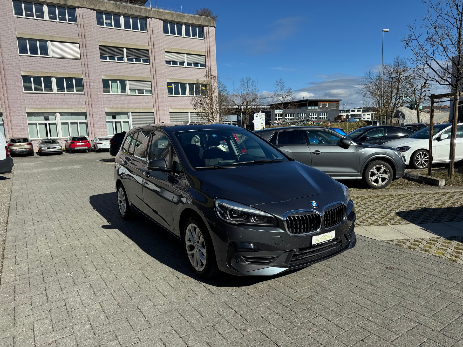BMW 218d Gran Tourer Steptronic-image-2