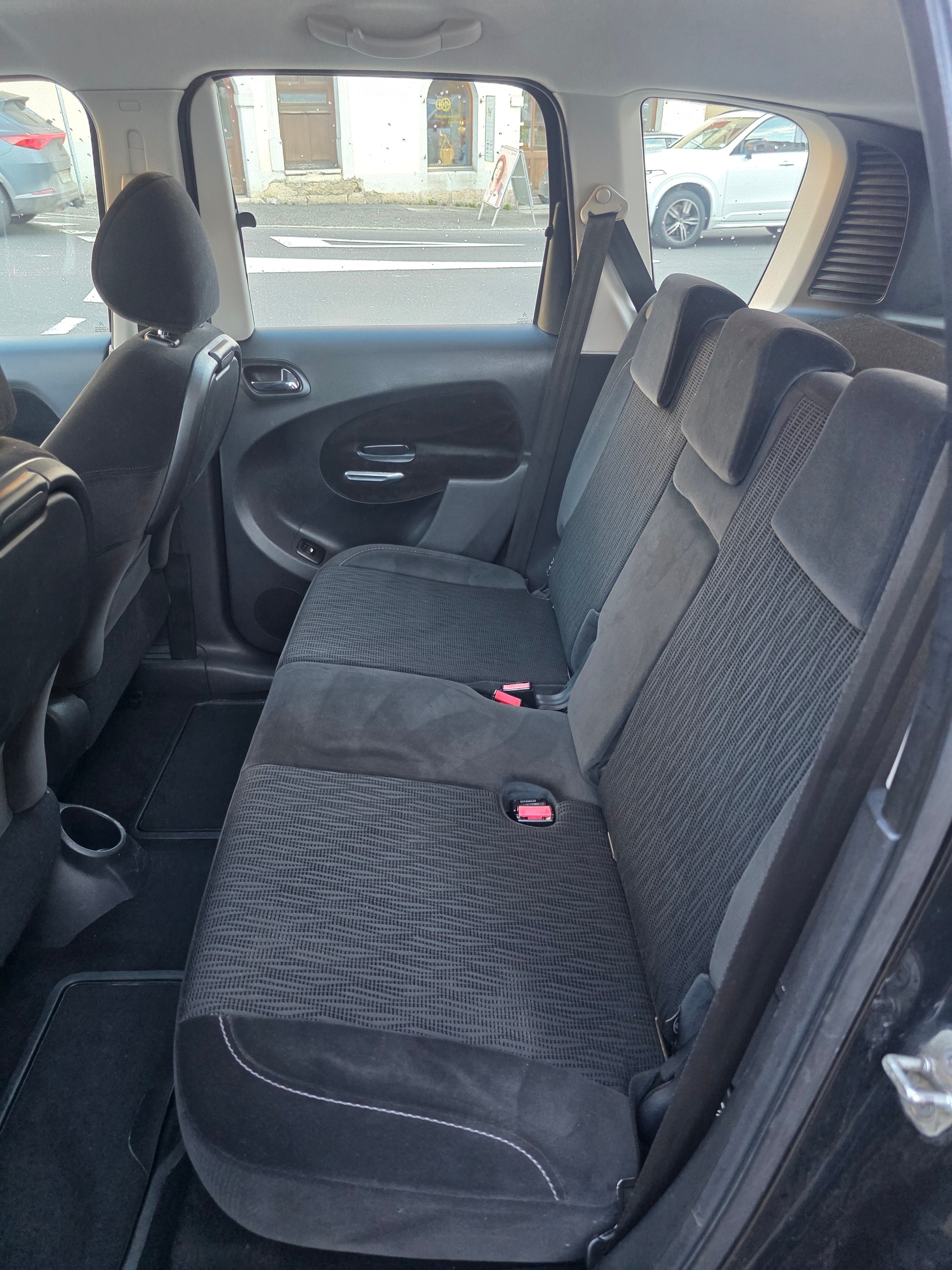 CITROEN C3 Picasso 1.4i 16V Exclusive-image-8