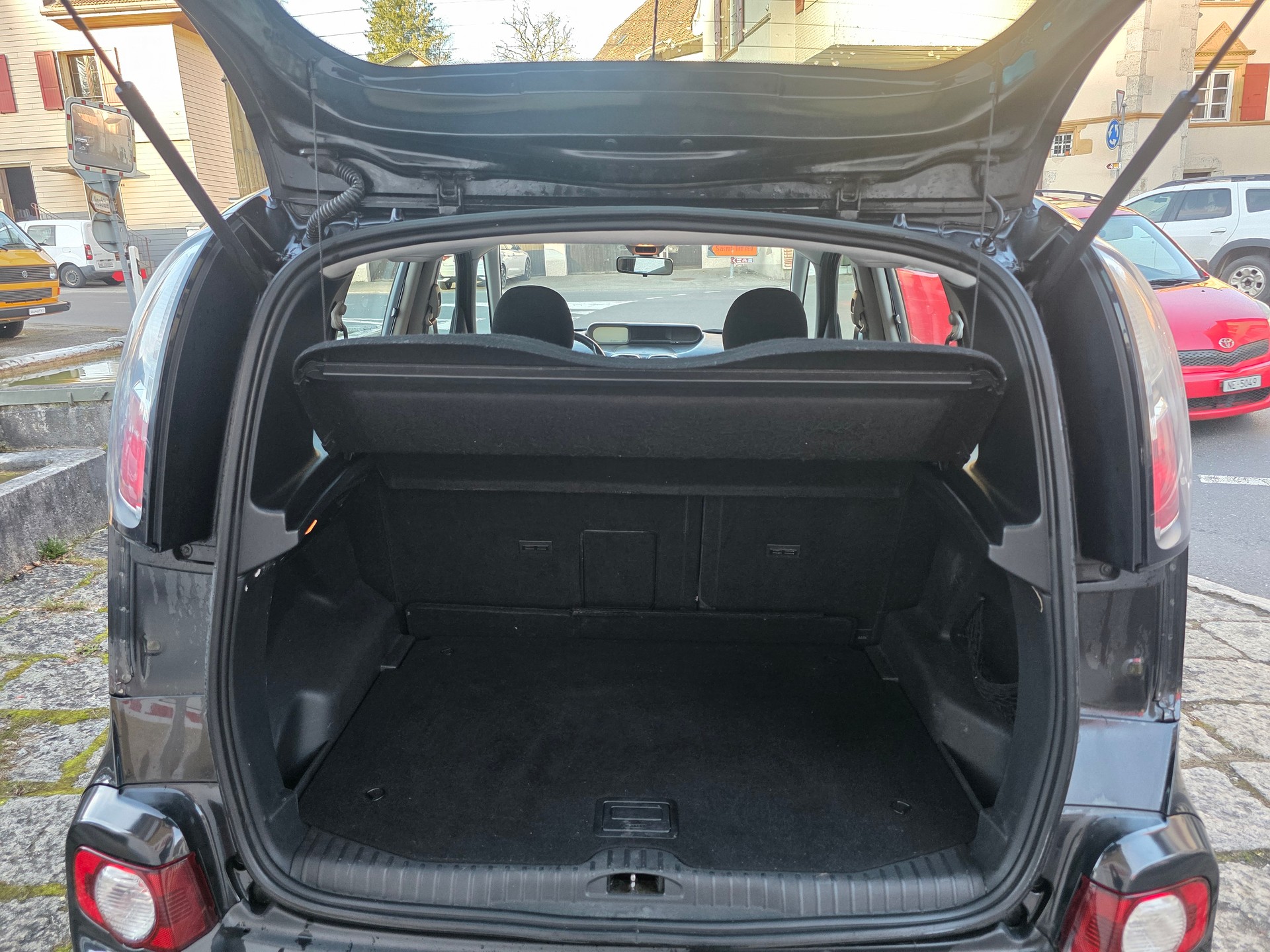 CITROEN C3 Picasso 1.4i 16V Exclusive-image-9