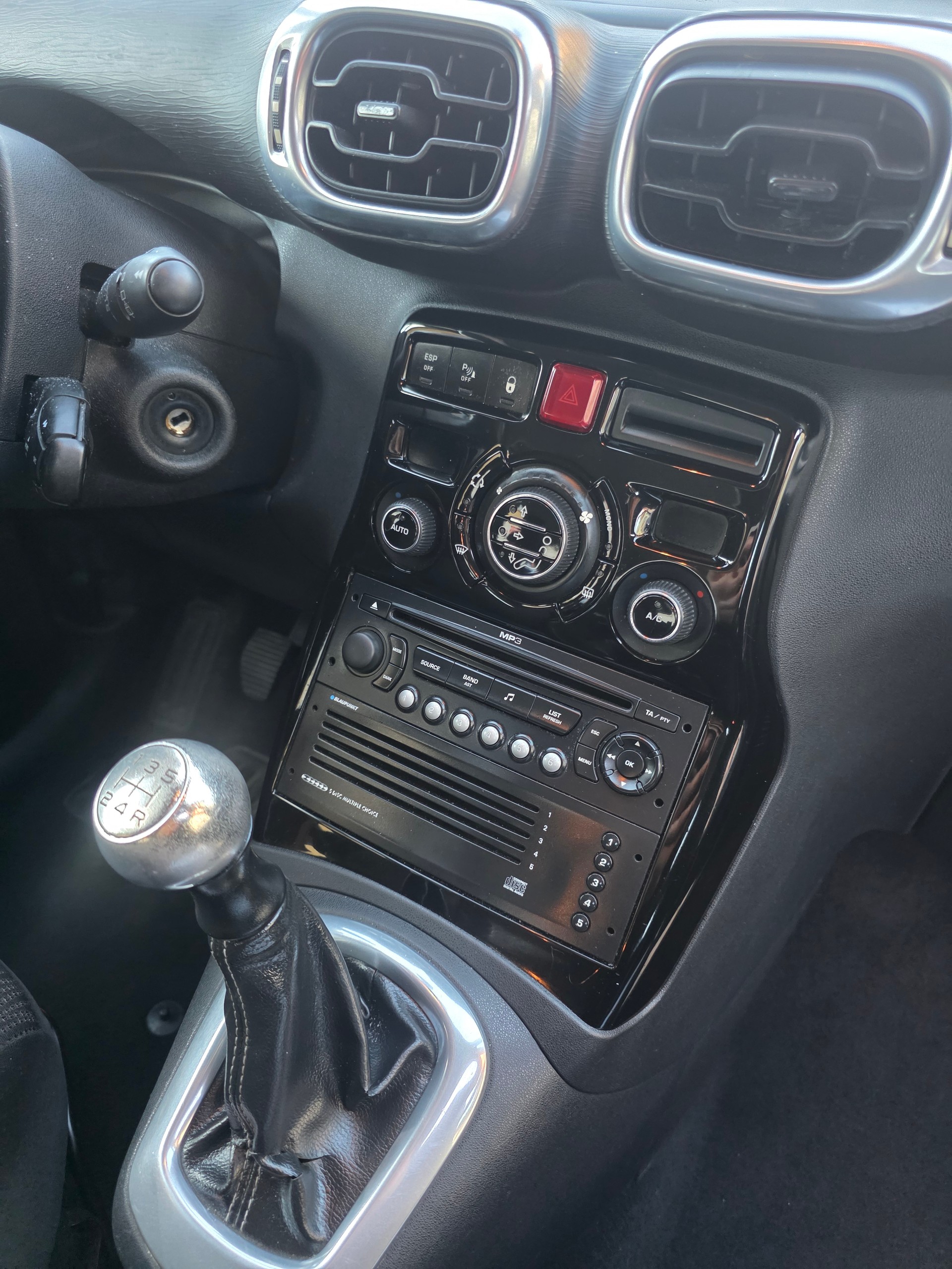 CITROEN C3 Picasso 1.4i 16V Exclusive-image-6