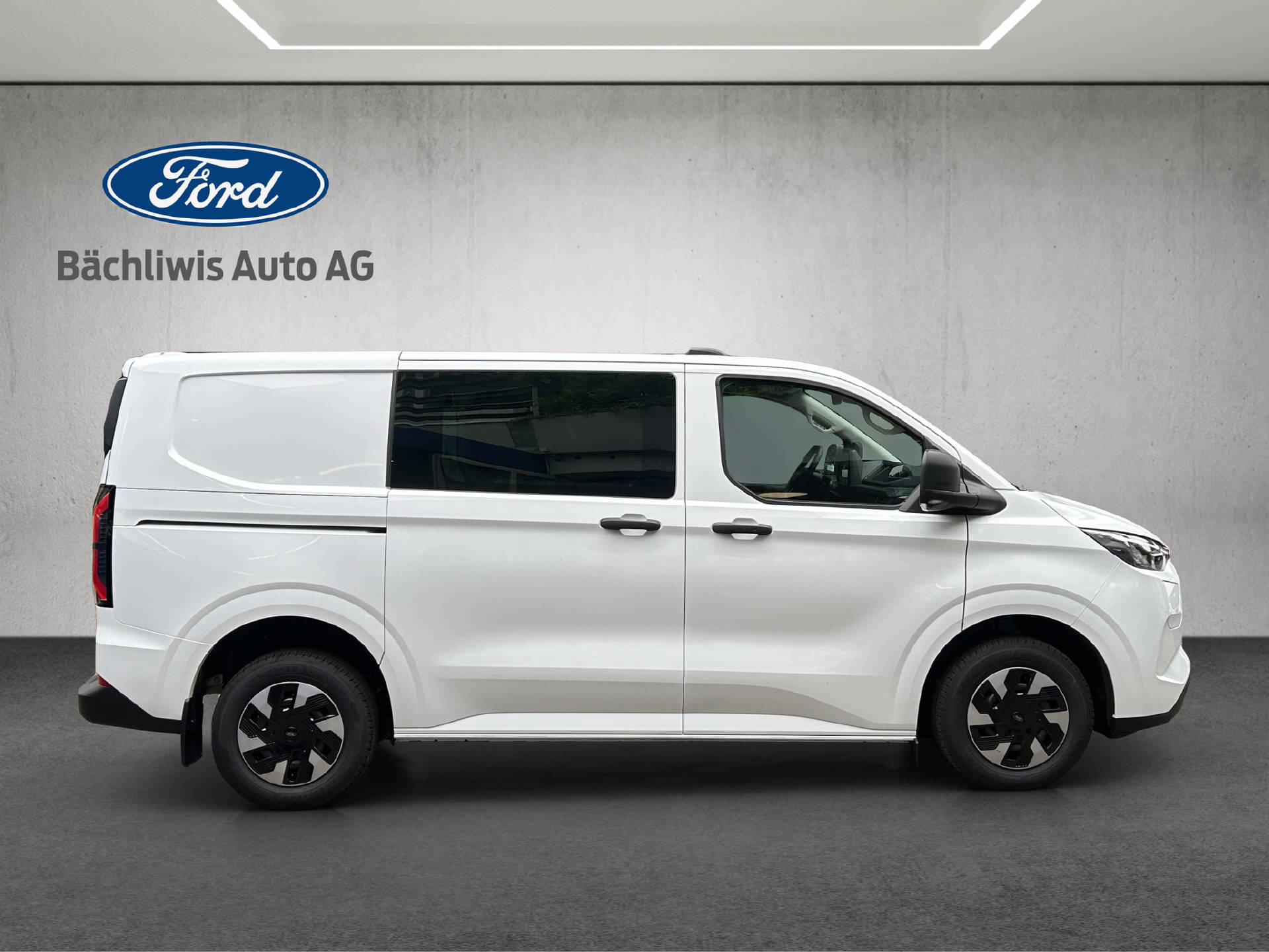 FORD E-Transit C Van 320 L1 Trend-image-5