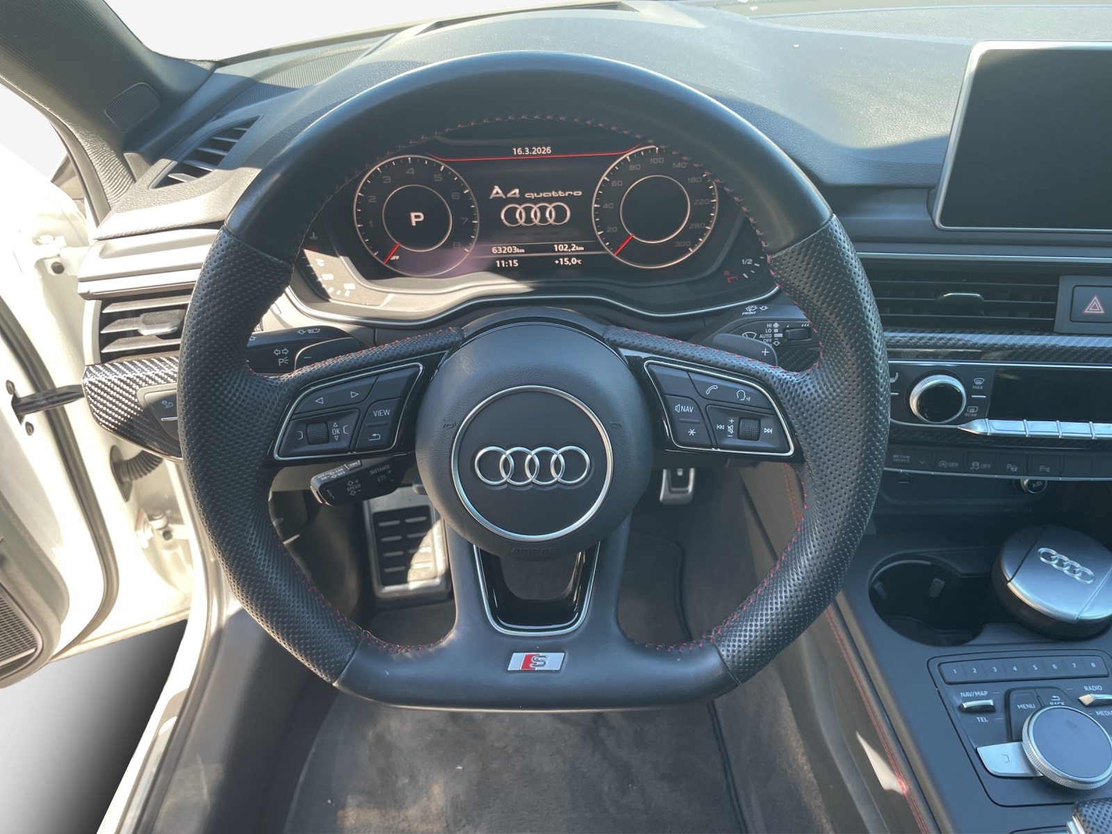 AUDI A4 Avant 45 TFSI Sport Attraction S-tronic quattro-image-9
