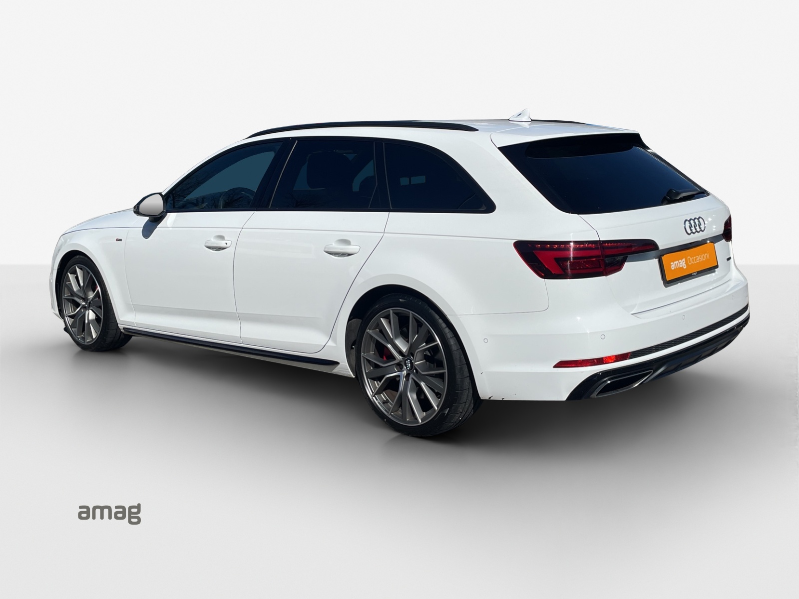 AUDI A4 Avant 45 TFSI Sport Attraction S-tronic quattro-image-2