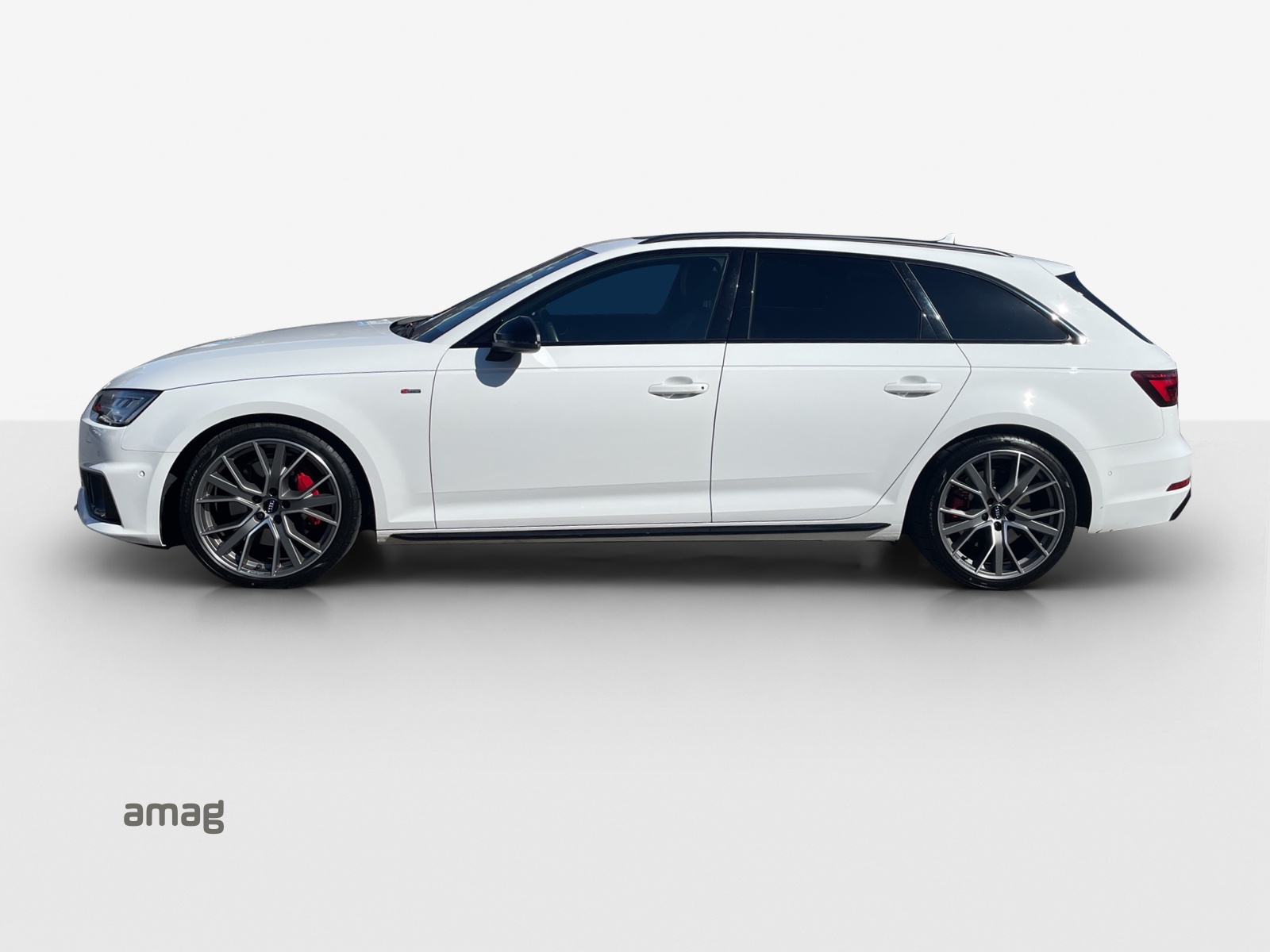 AUDI A4 Avant 45 TFSI Sport Attraction S-tronic quattro-image-1