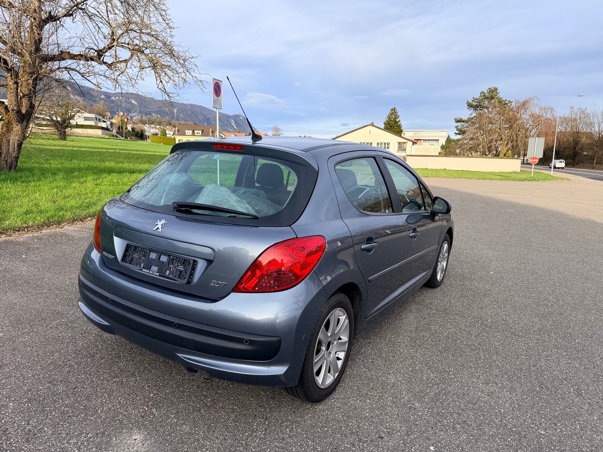 PEUGEOT 207 1.6 16V XT-image-6