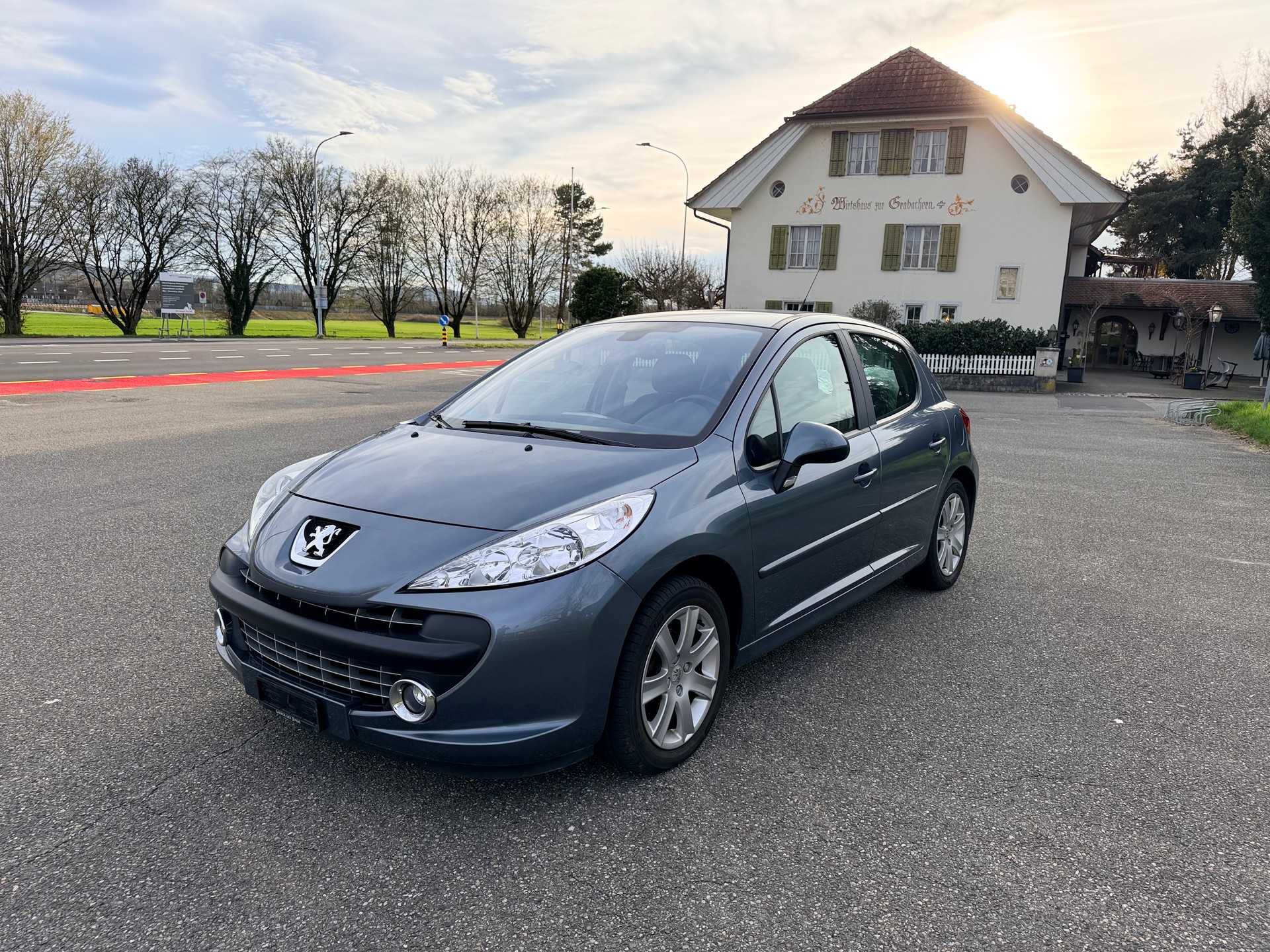 PEUGEOT 207 1.6 16V XT-image-0
