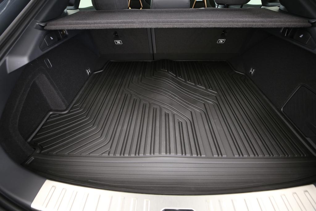ZEEKR 001 Performance AWD-image-16