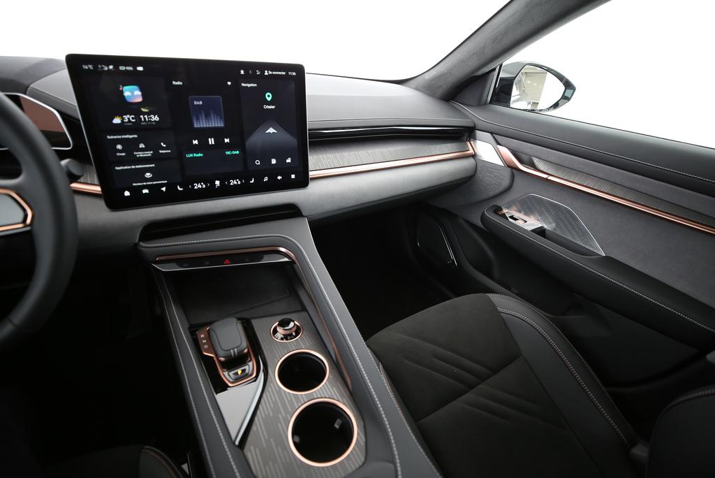 ZEEKR 001 Performance AWD-image-13
