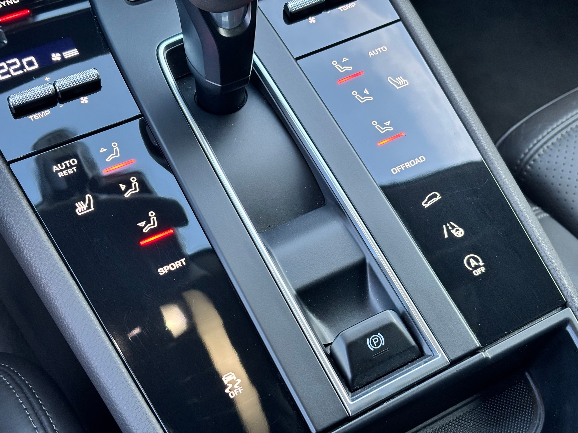 PORSCHE Macan PDK-image-15