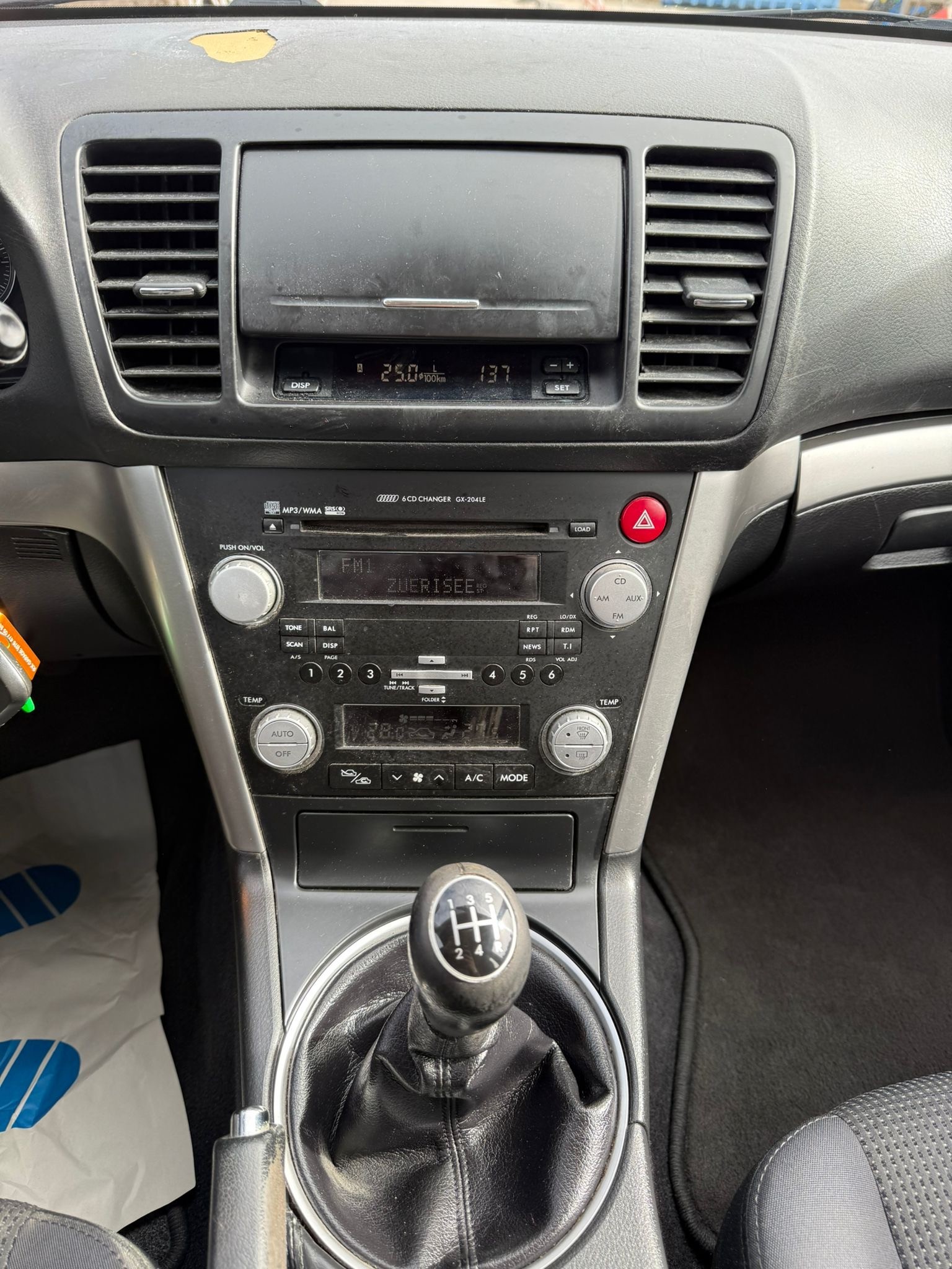 SUBARU Legacy 2.0R AWD Swiss-image-10